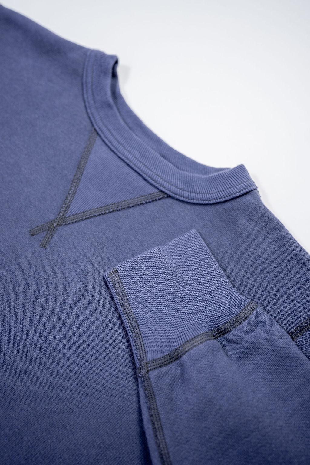 Buzz Rickson's BR65622 Set-in Crew Neck Sweatshirt - Navy