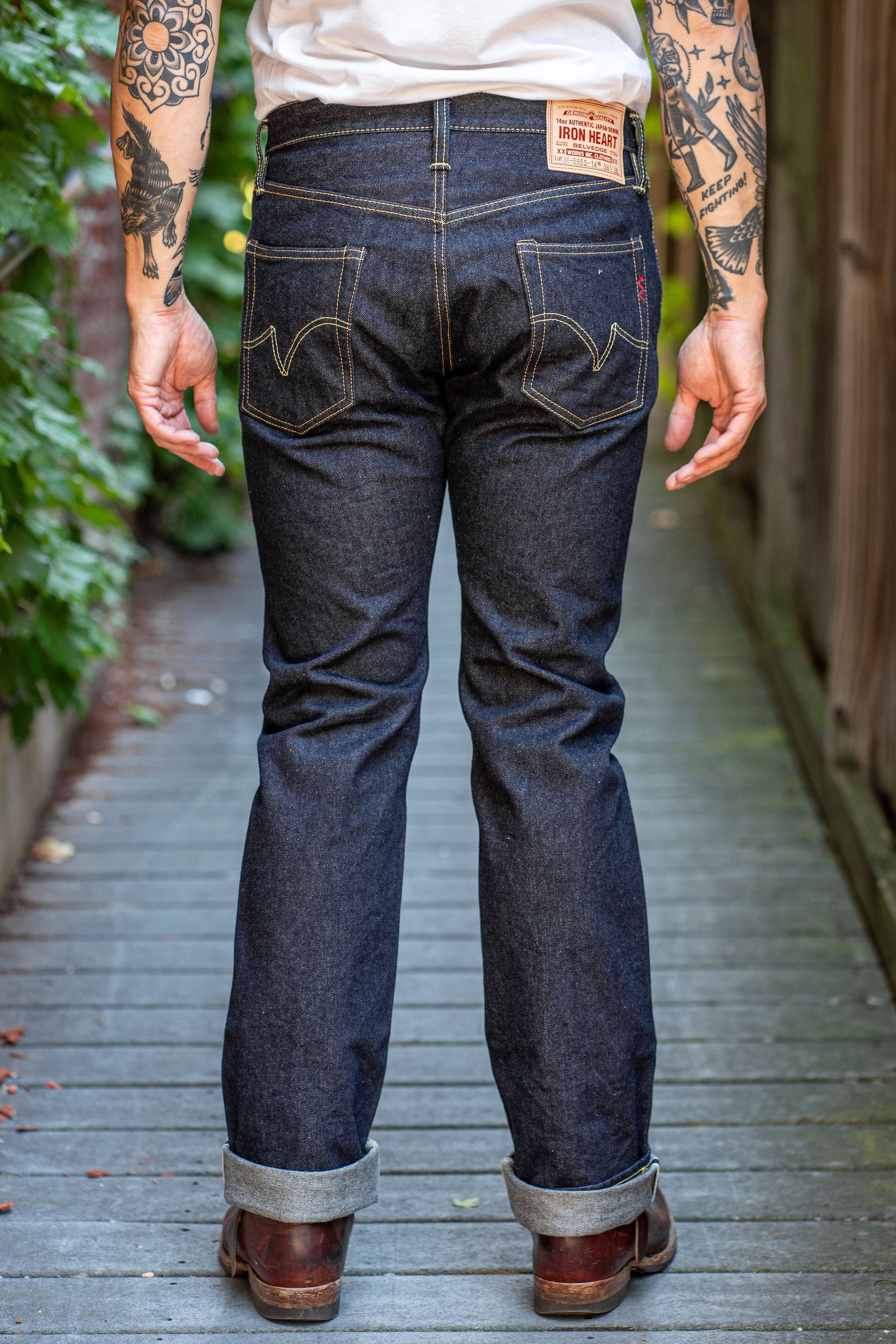 Iron Heart IH-666S-142 14oz Selvedge Denim Slim Straight Cut Jeans - Indigo
