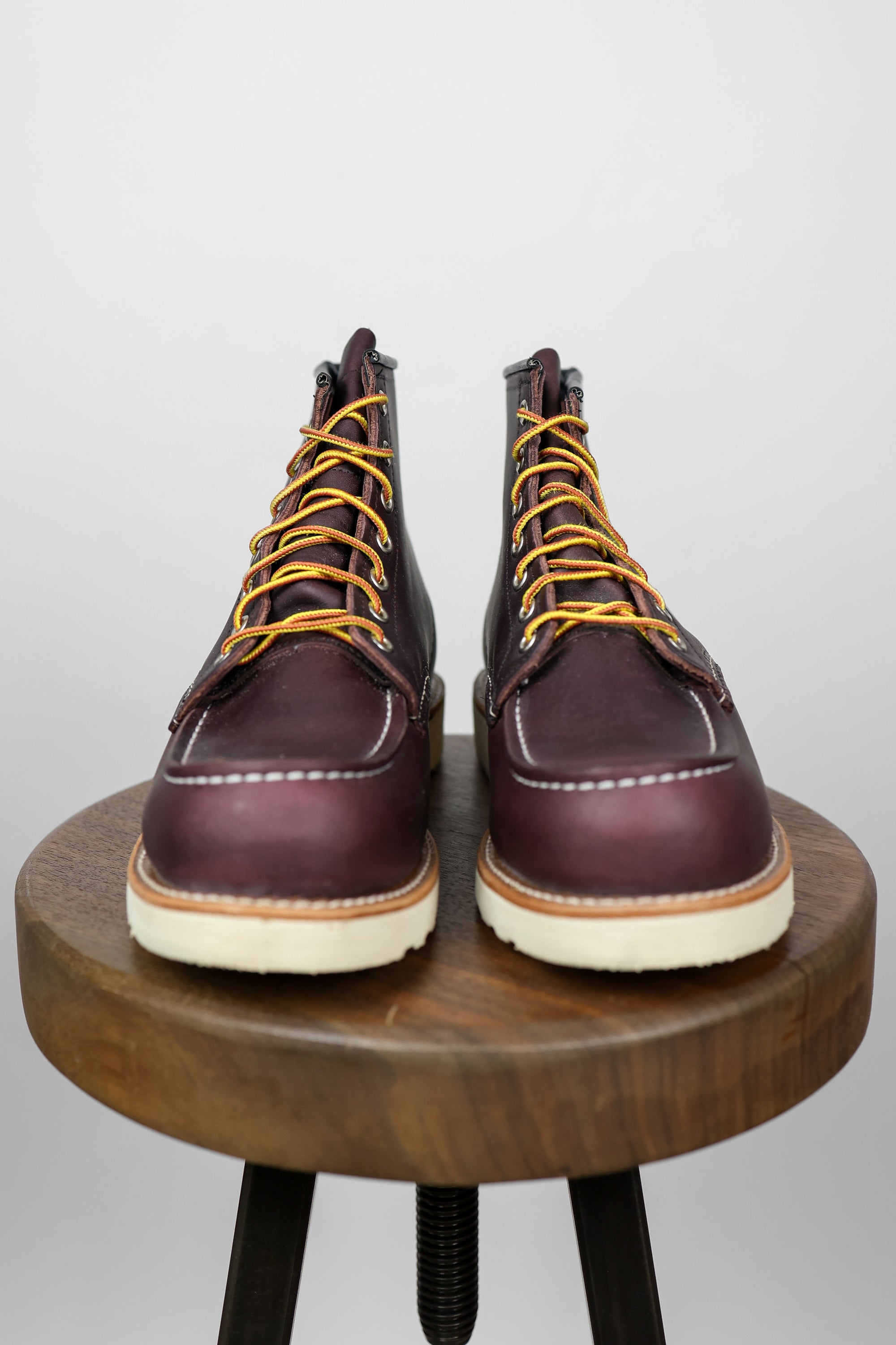 Red Wing Heritage Classic Moc 8847- Black Cherry