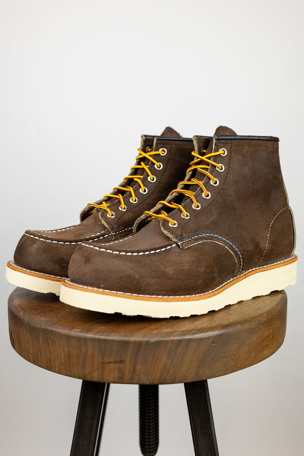 Red Wing Heritage Classic Moc 8836 - Chocolate Muleskinner Leather