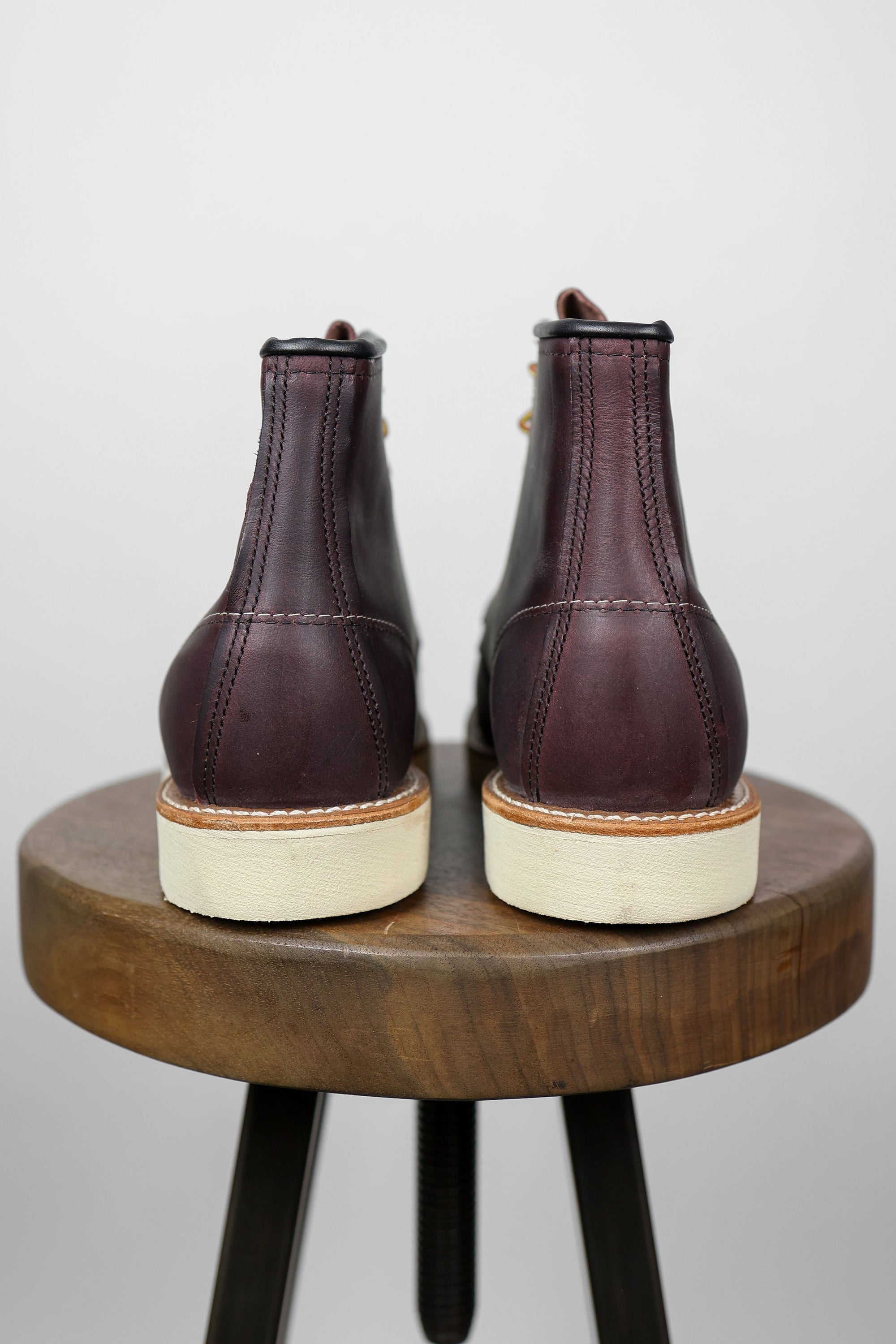 Red Wing Heritage Classic Moc 8847- Black Cherry