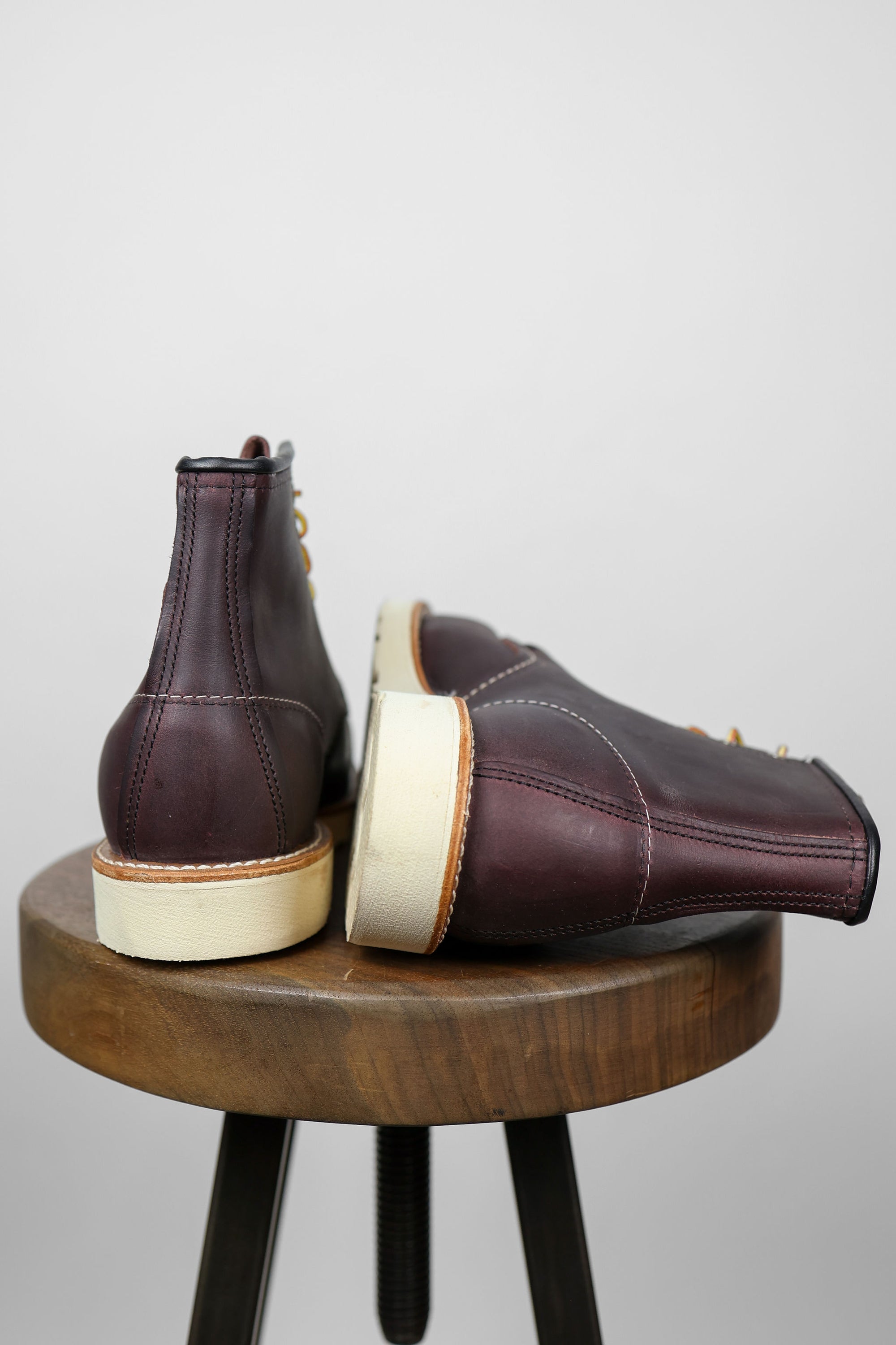 Red Wing Heritage Classic Moc 8847- Black Cherry