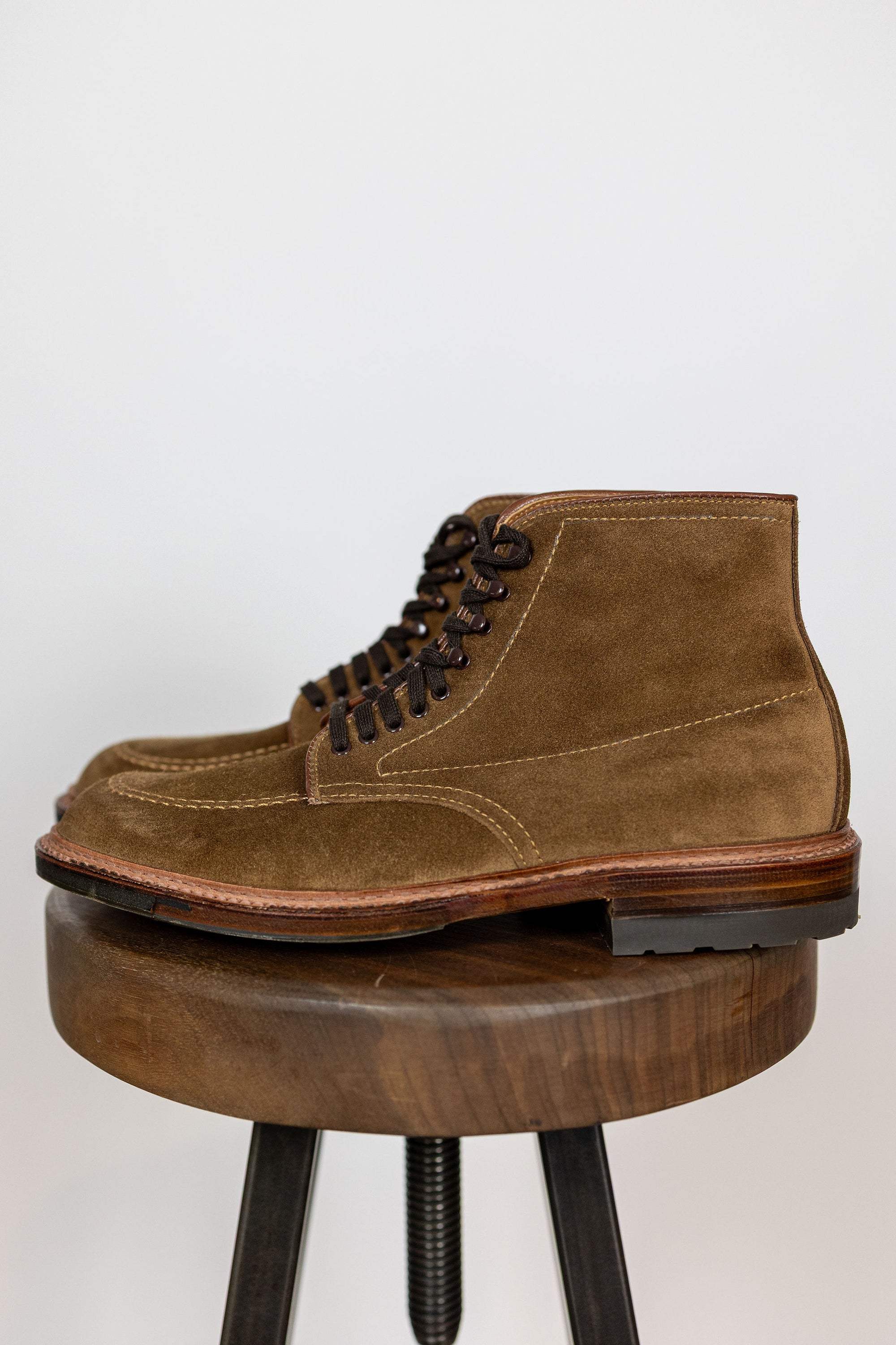 Alden 4011HC Mocc Toe Boot - Snuff Suede