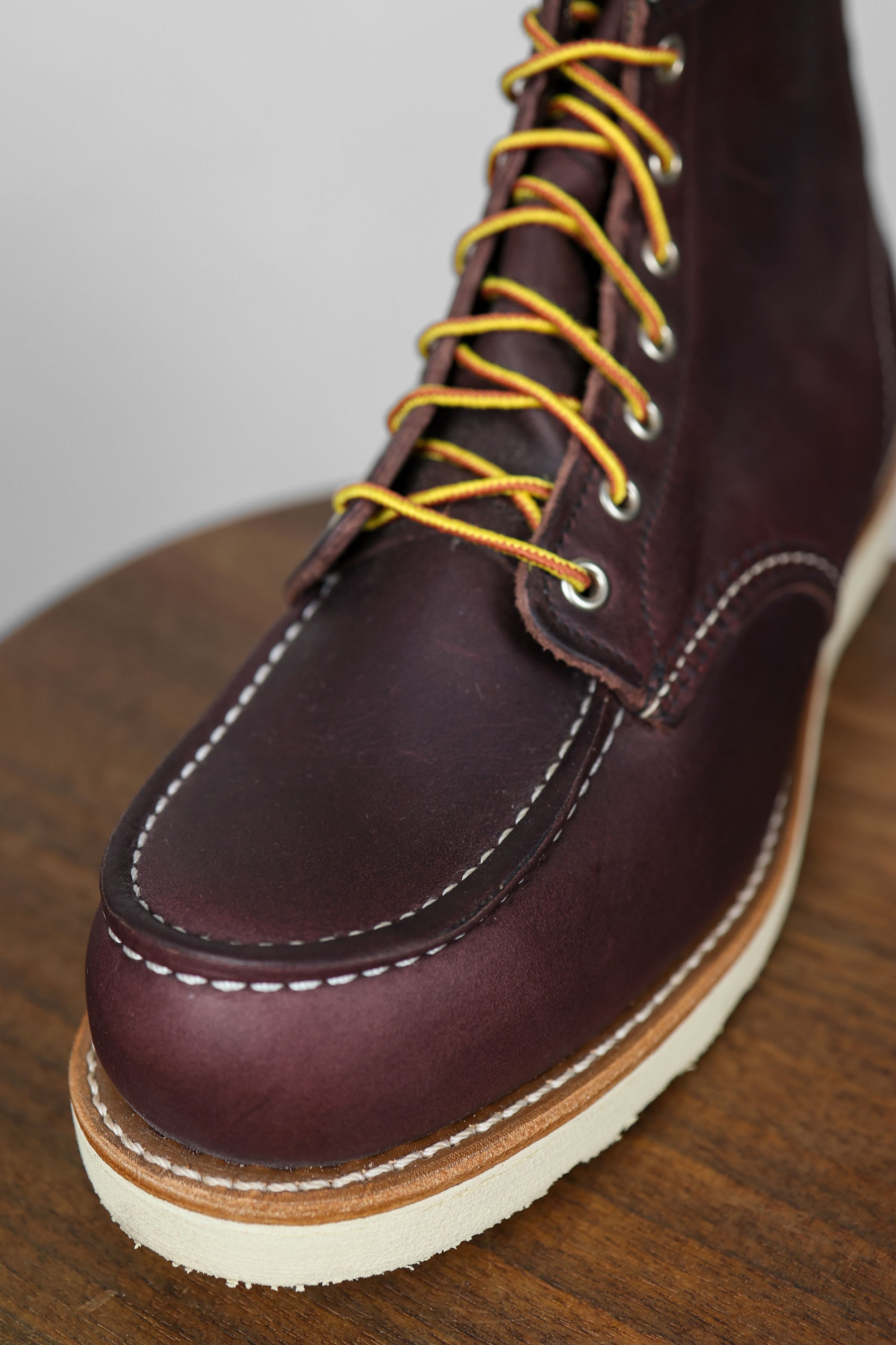Red Wing Heritage Classic Moc 8847- Black Cherry