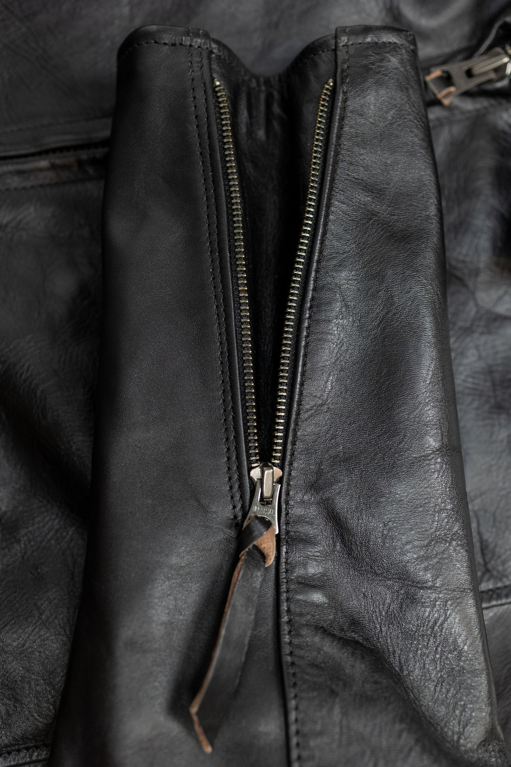 Simmons Bilt x Franklin & Poe Citywide - Japanese Black Teacore Horsehide