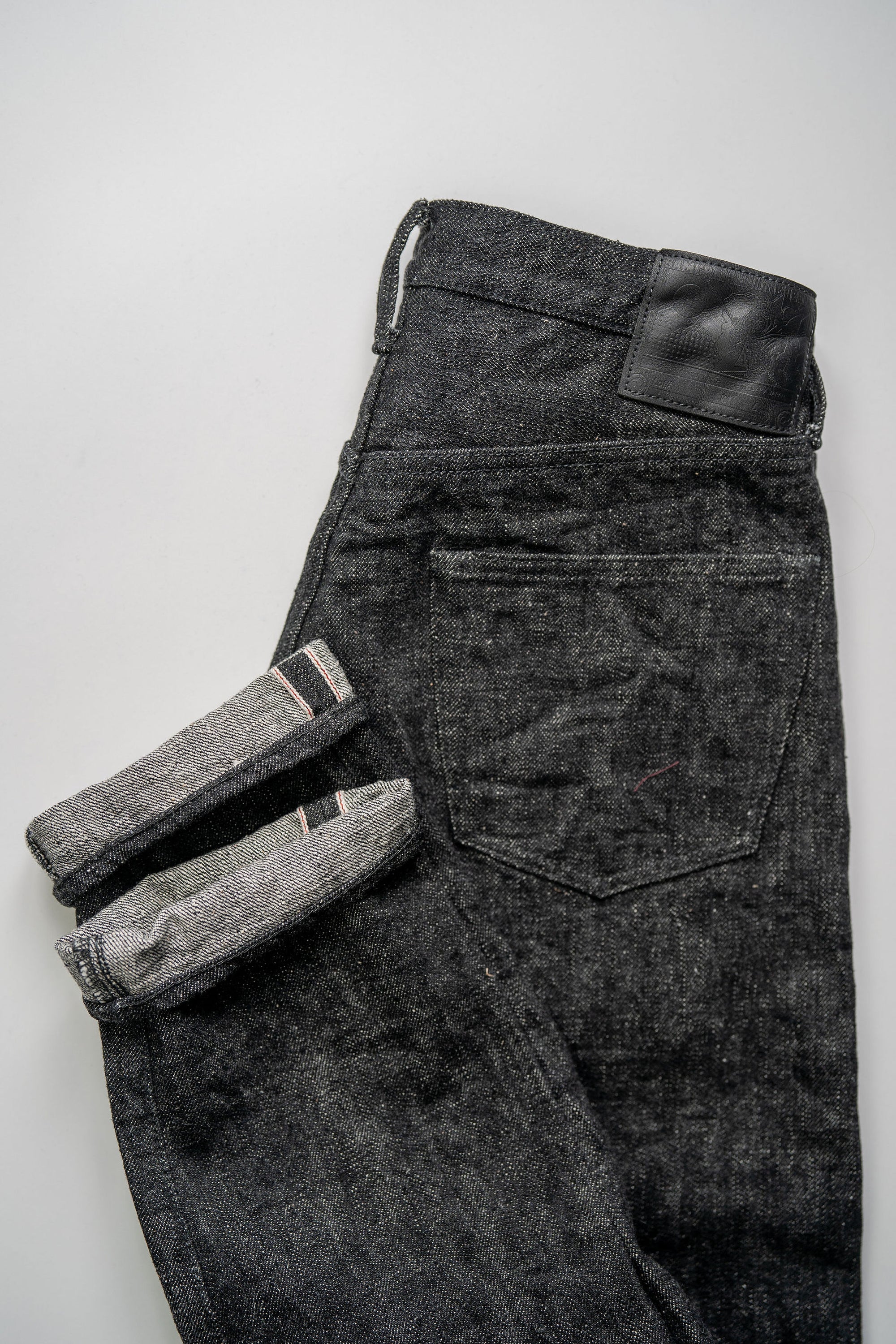 Samurai S211BK 17oz "Koku Benikei" Black Selvedge Relaxed Tapered - One Wash