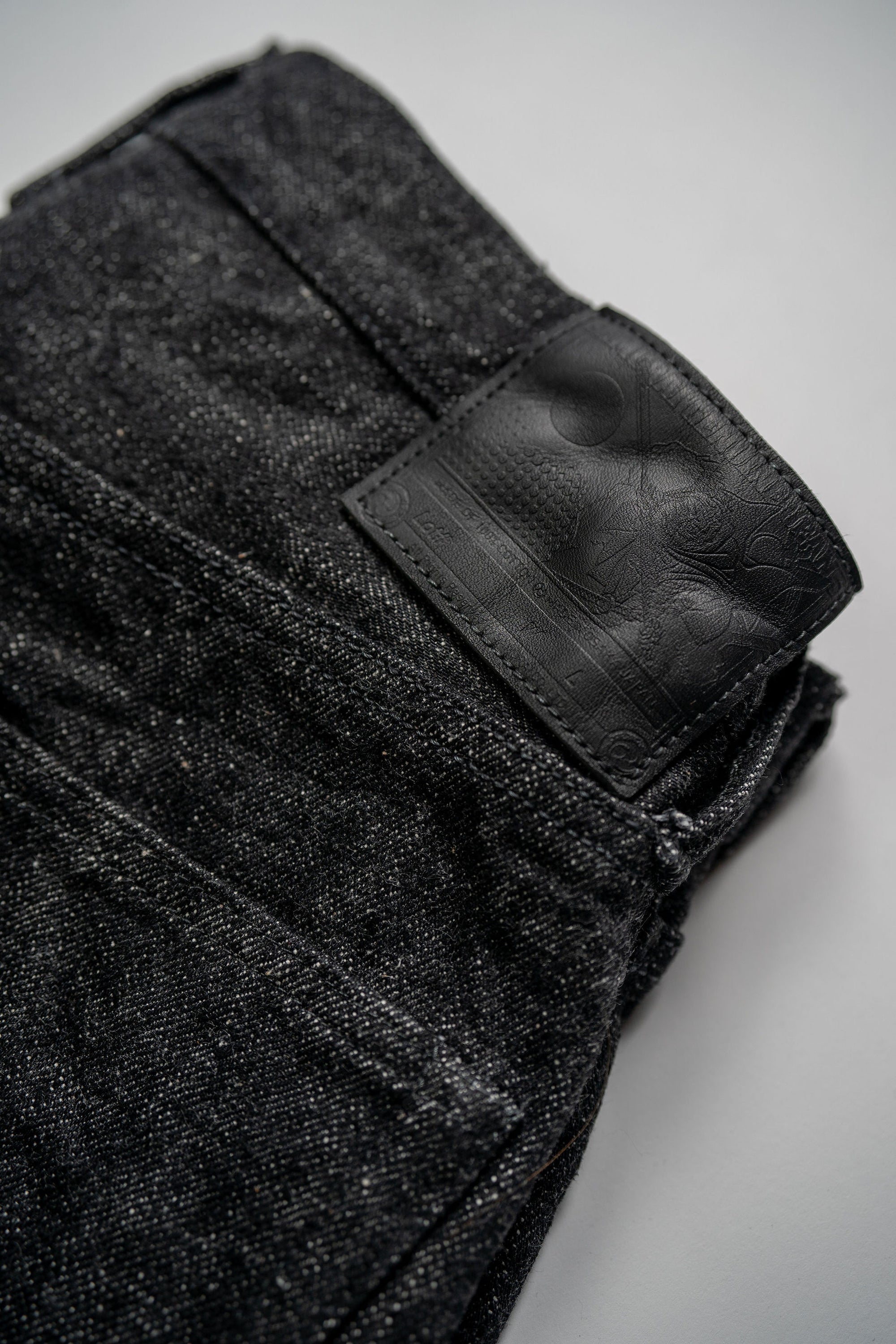 Samurai S211BK 17oz "Koku Benikei" Black Selvedge Relaxed Tapered - One Wash