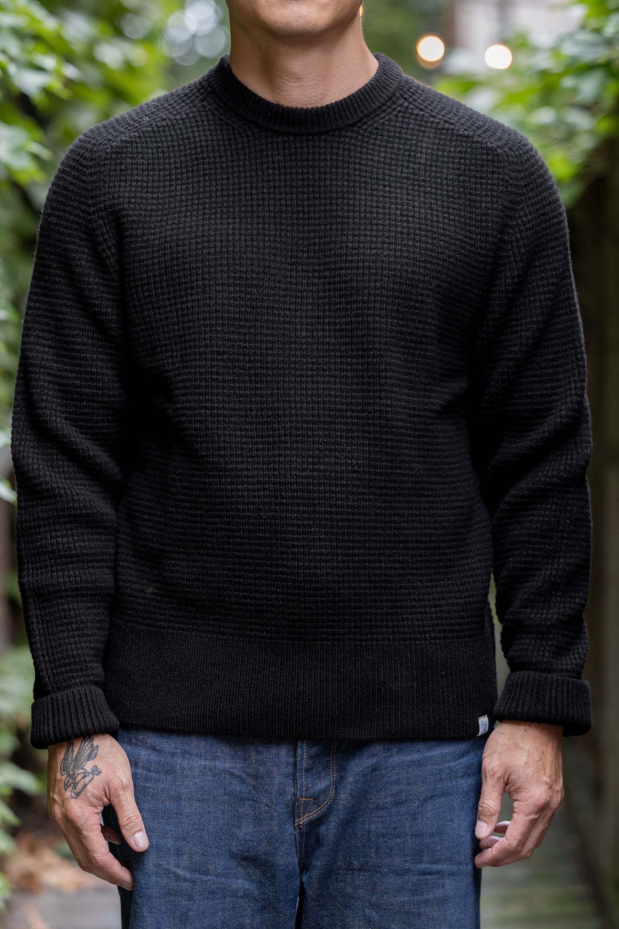 Merz b. Schwanen BLADE02 Merino Wool-Cashmere Waffle Structured Pullover - Deep Black