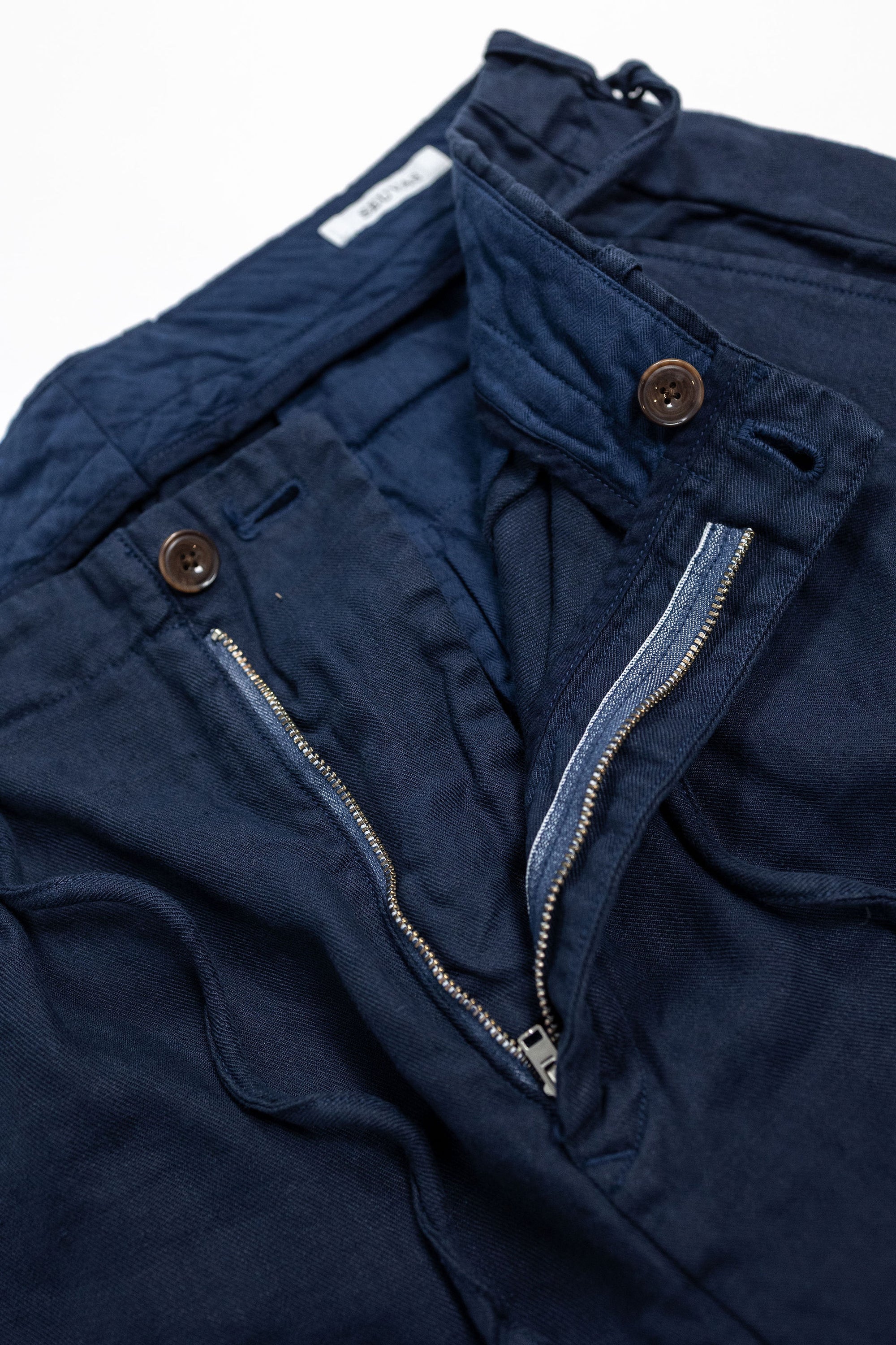 Seuvas Linen Tapered 2-Tuck Pants - Navy