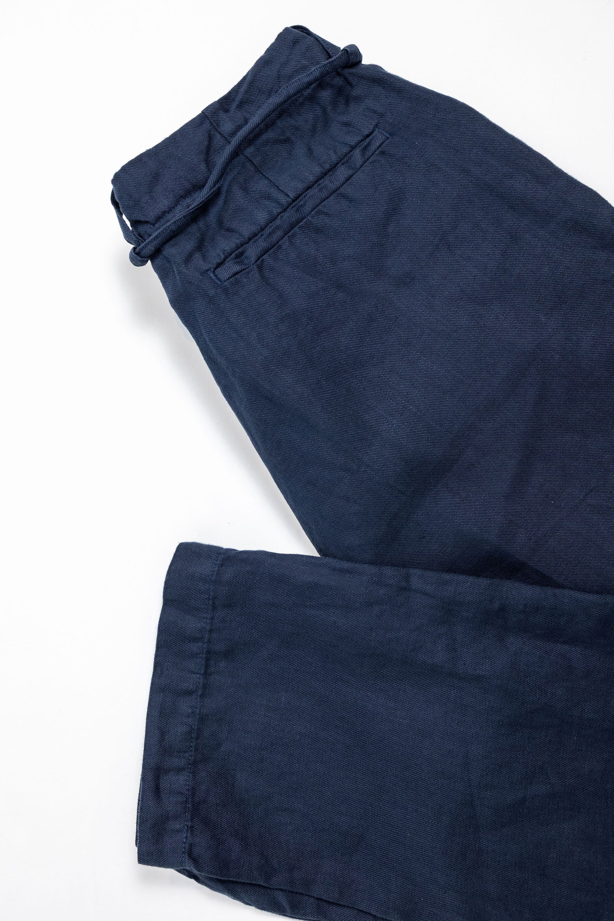 Seuvas Linen Tapered 2-Tuck Pants - Navy