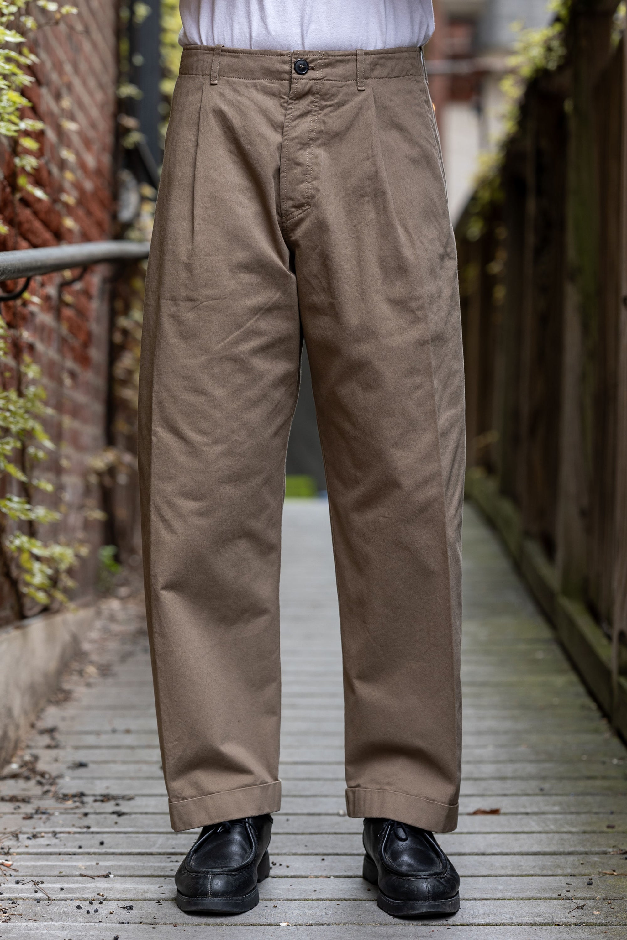 Hansen Garments Bobby Wide Pleated Trousers - Beige