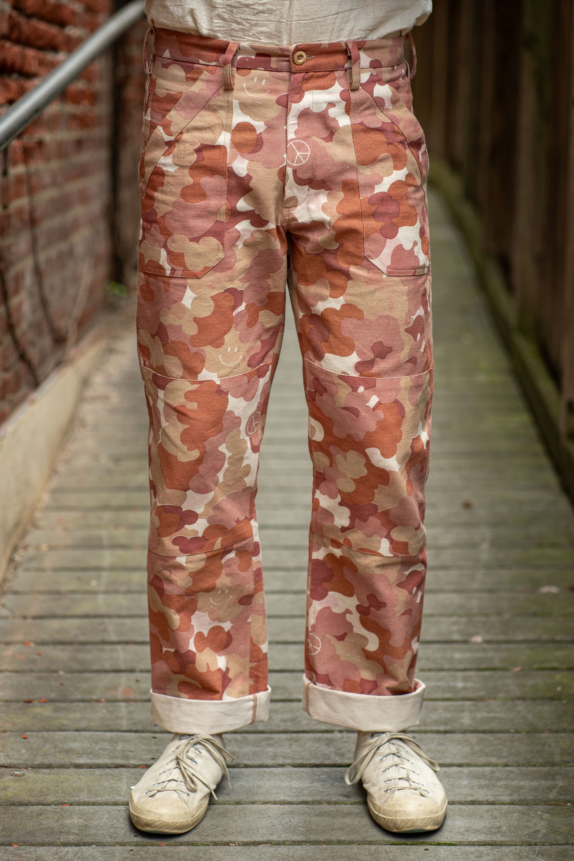 Indi + Ash Isaac Pant - Organic Cotton Canvas Desert Cloud Camo Mango Husk