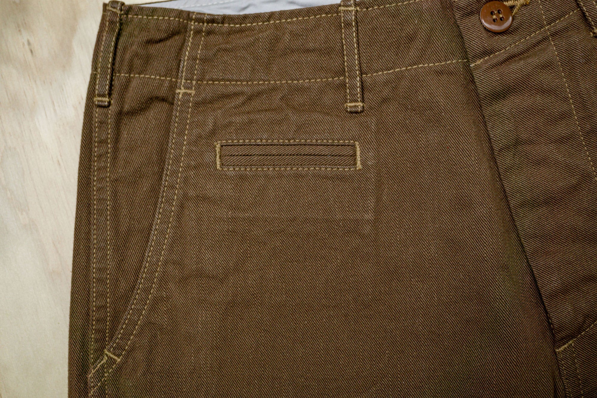 UES C408 - Regular Chinos - Olive