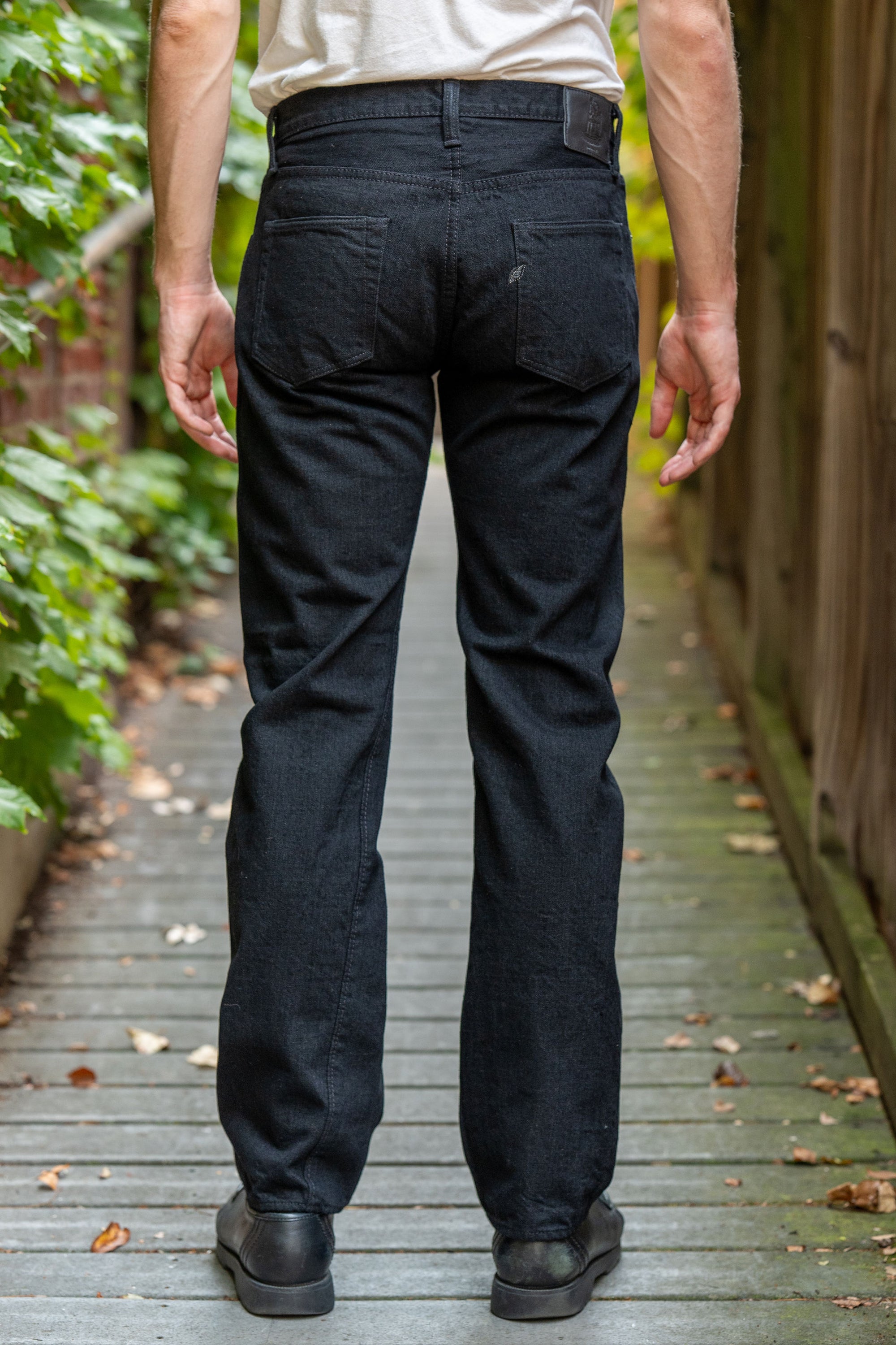 Pure Blue Japan XX-003-BK Regular Straight - 14oz Double Black (Washed)
