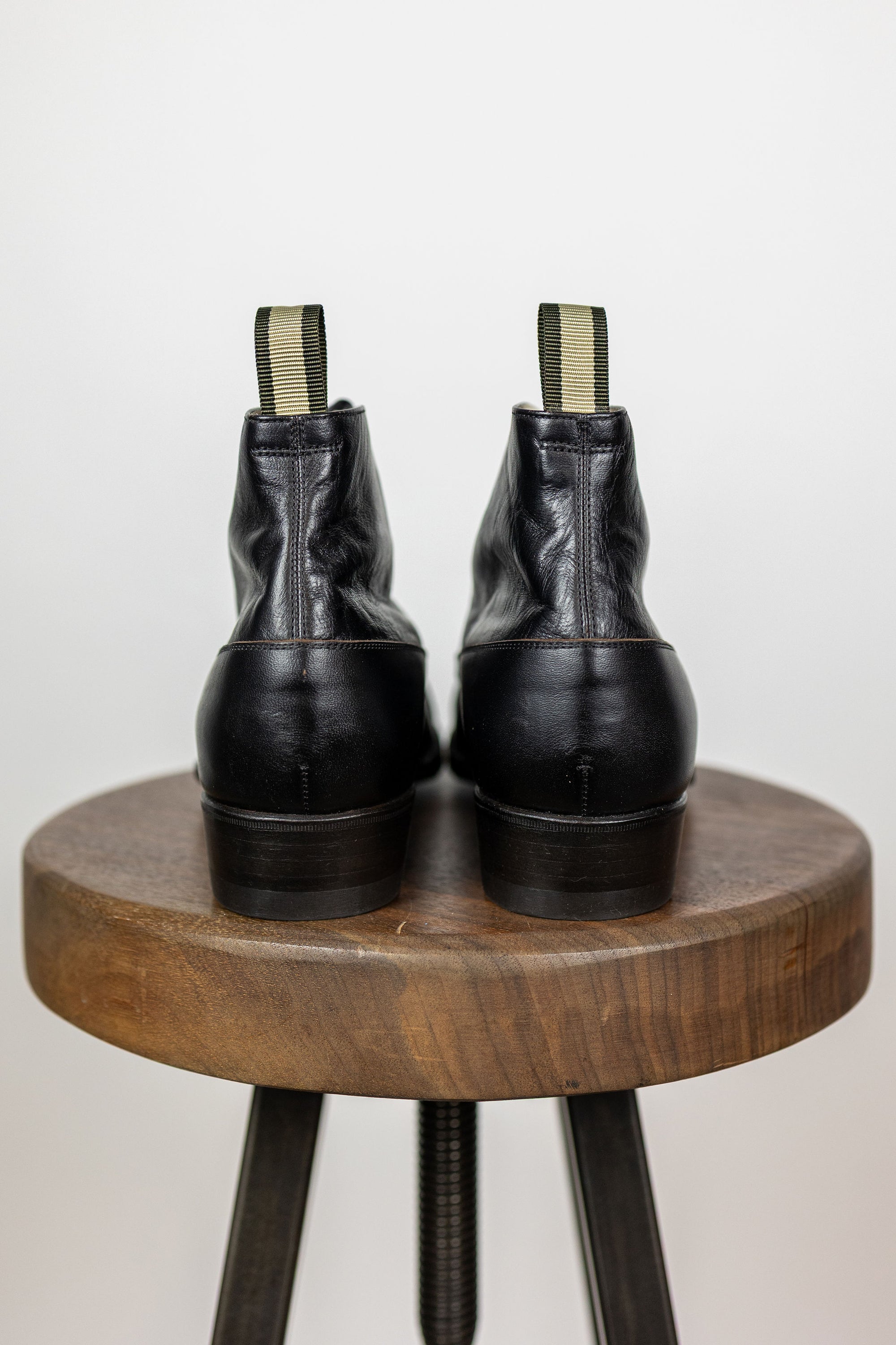 The 2 Monkeys Vaudeville - Black Horsehide