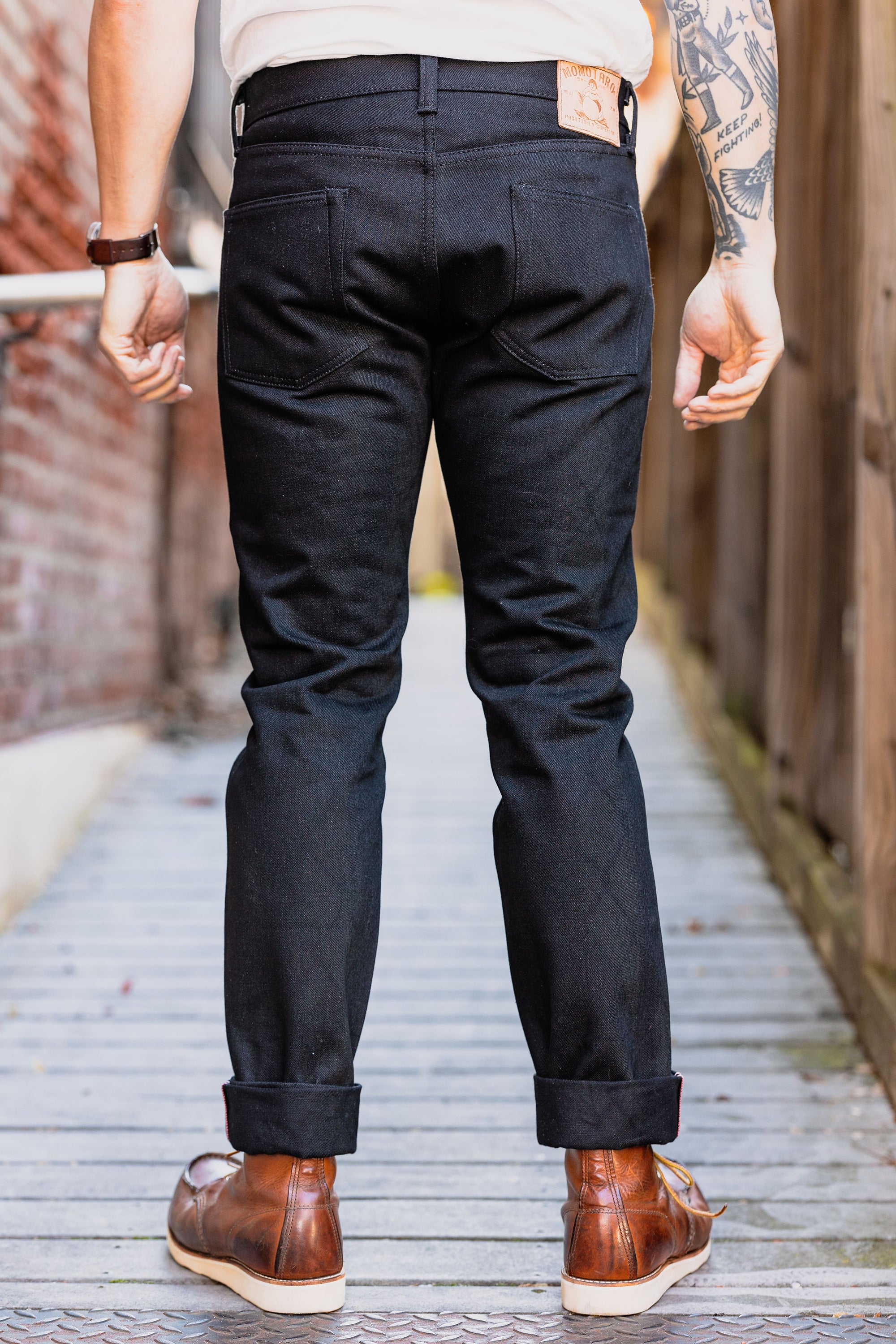 Momotaro 0306-B Tight Tapered 15.7oz Zimbabwe - Black