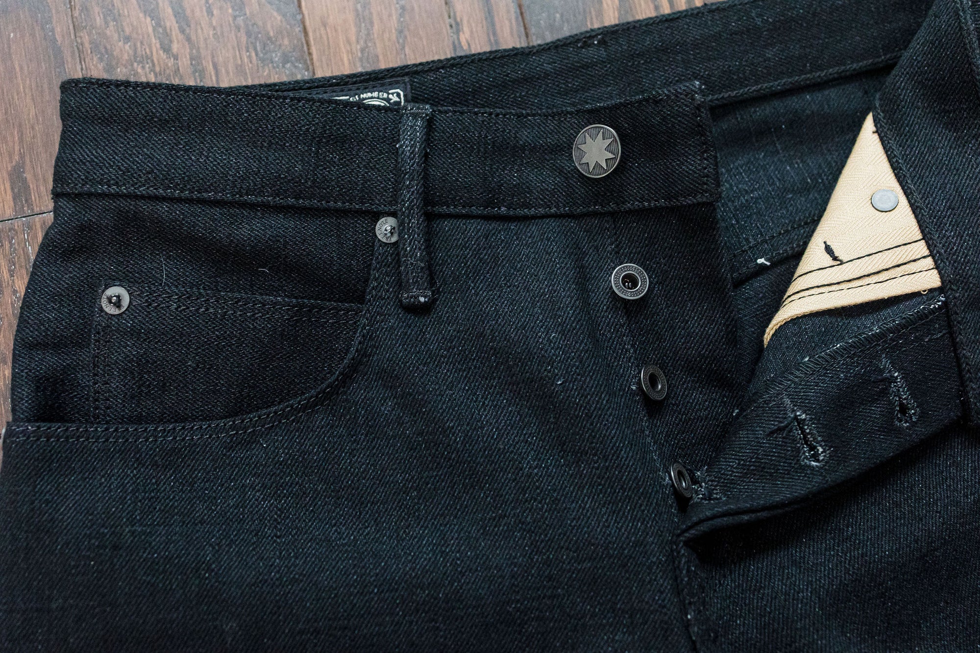 Freenote Cloth Avila - 17oz Black Slub