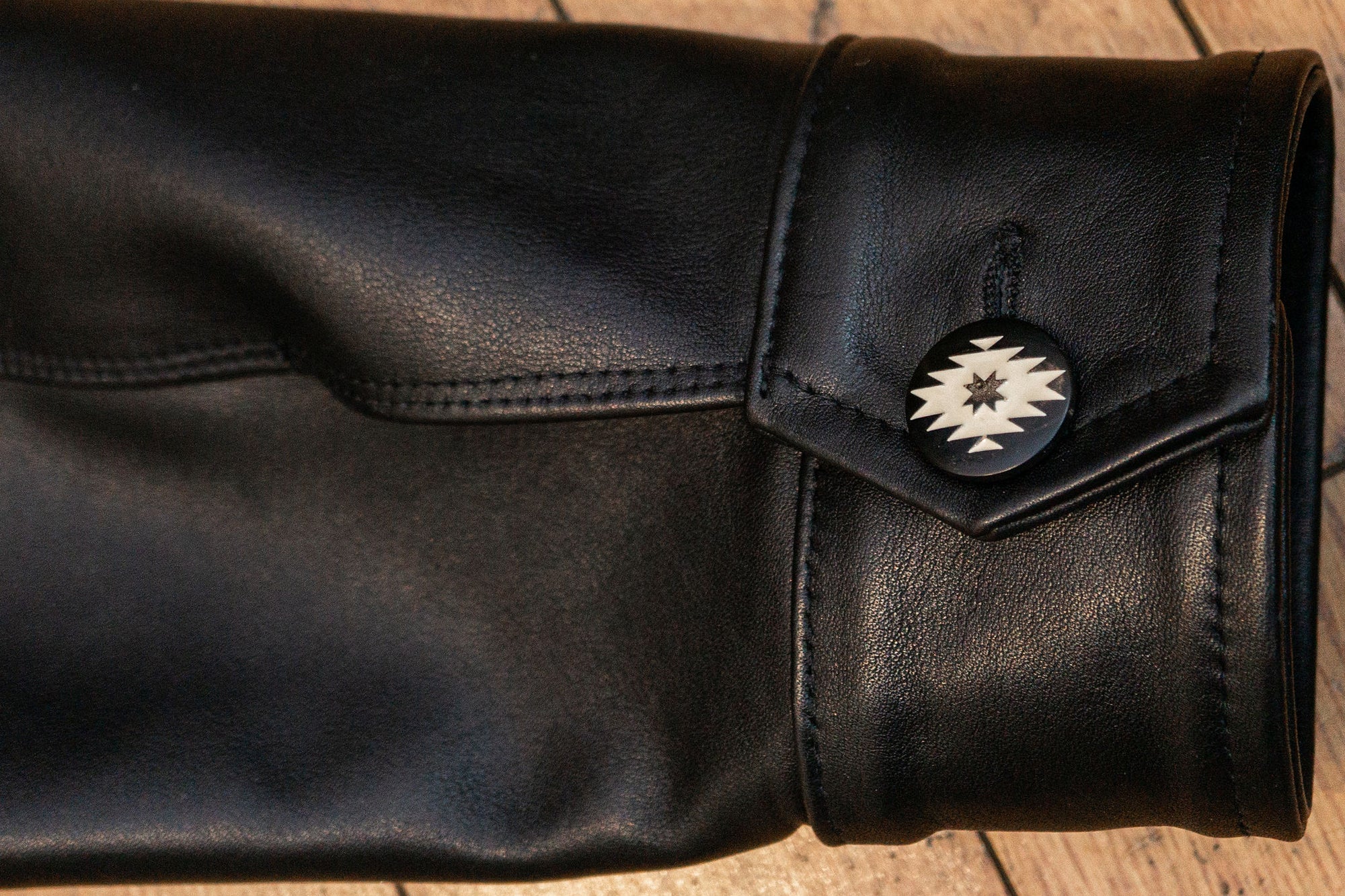 Freenote Cloth Locklin - Black Leather