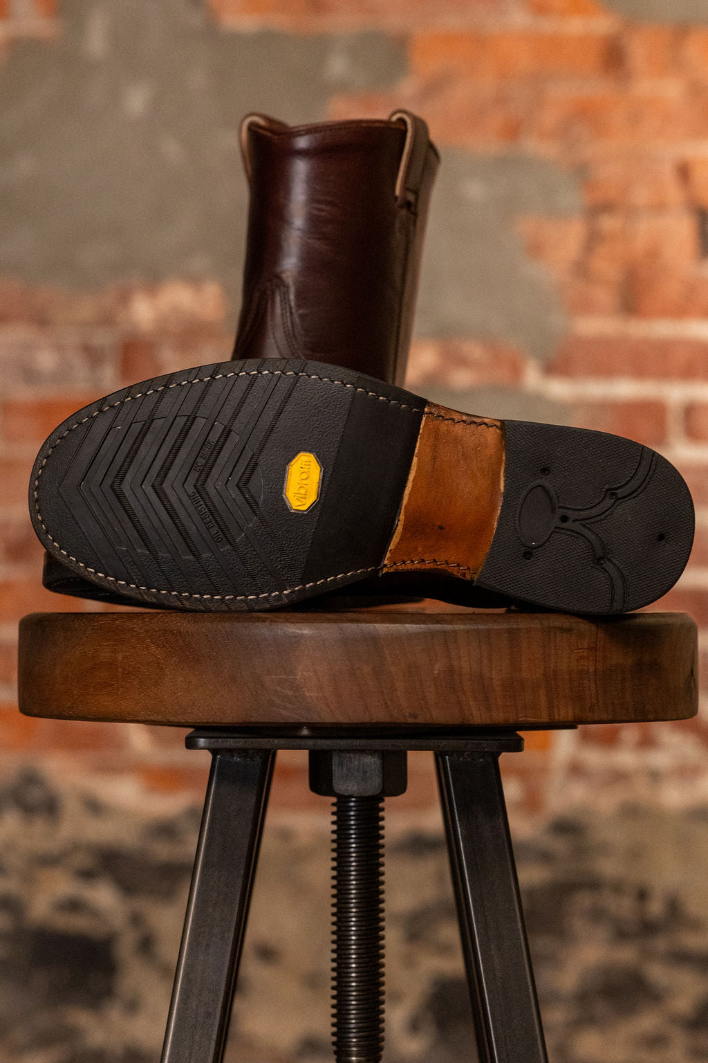 Unmarked Roper - Brown Typhoon