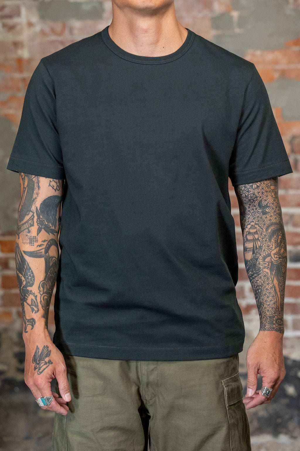 Front view of the Merz b. Schwanen 2M15 Vintage Machine Refined Classic Fit T-Shirt in Forest