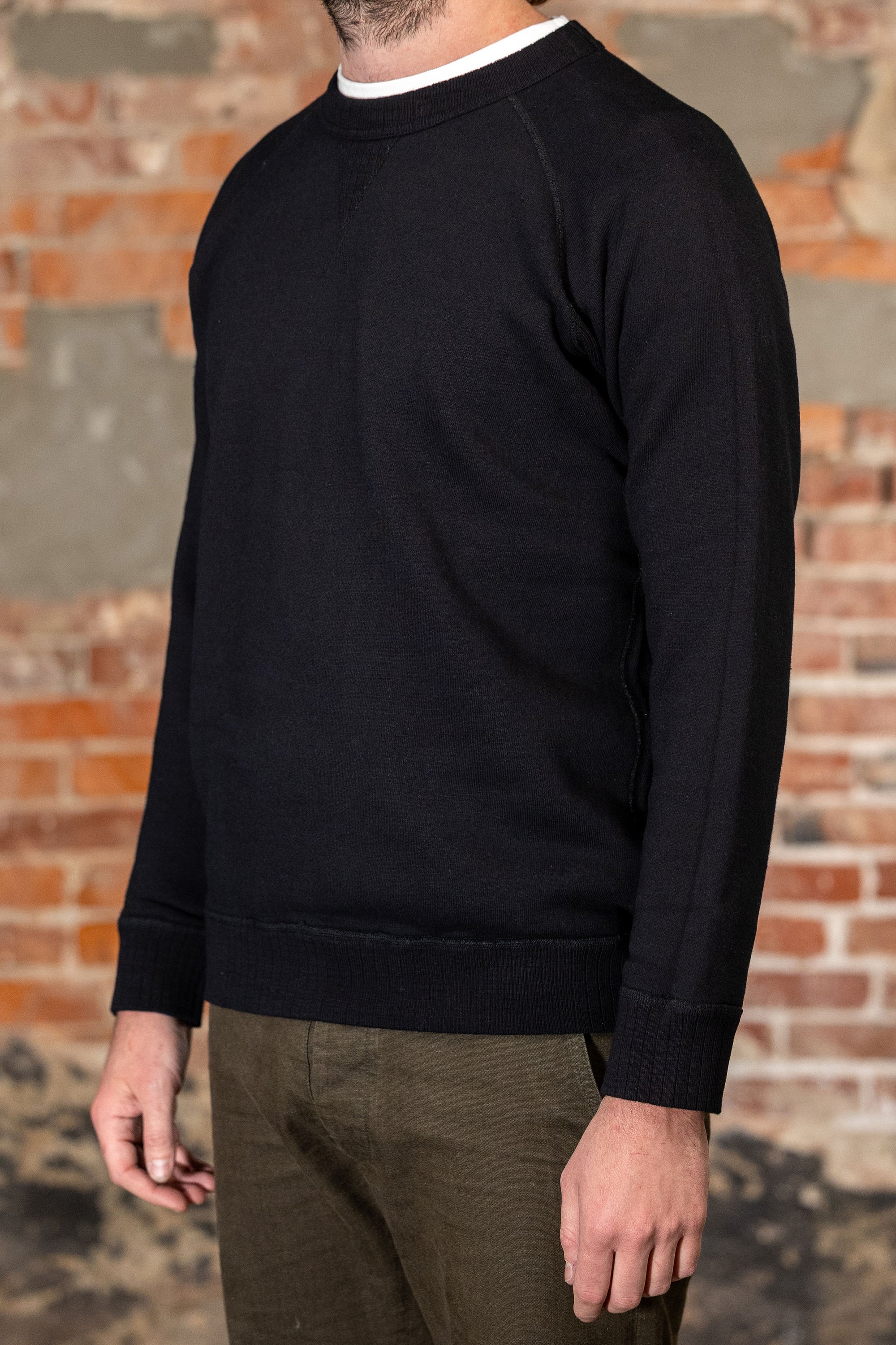 Pure Blue Japan 5409-IDBK Knitted Sweatshirt - Indigo Black. on model side profile
