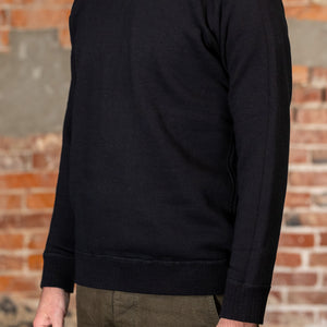 Pure Blue Japan 5409-IDBK Knitted Sweatshirt - Indigo Black. on model side profile
