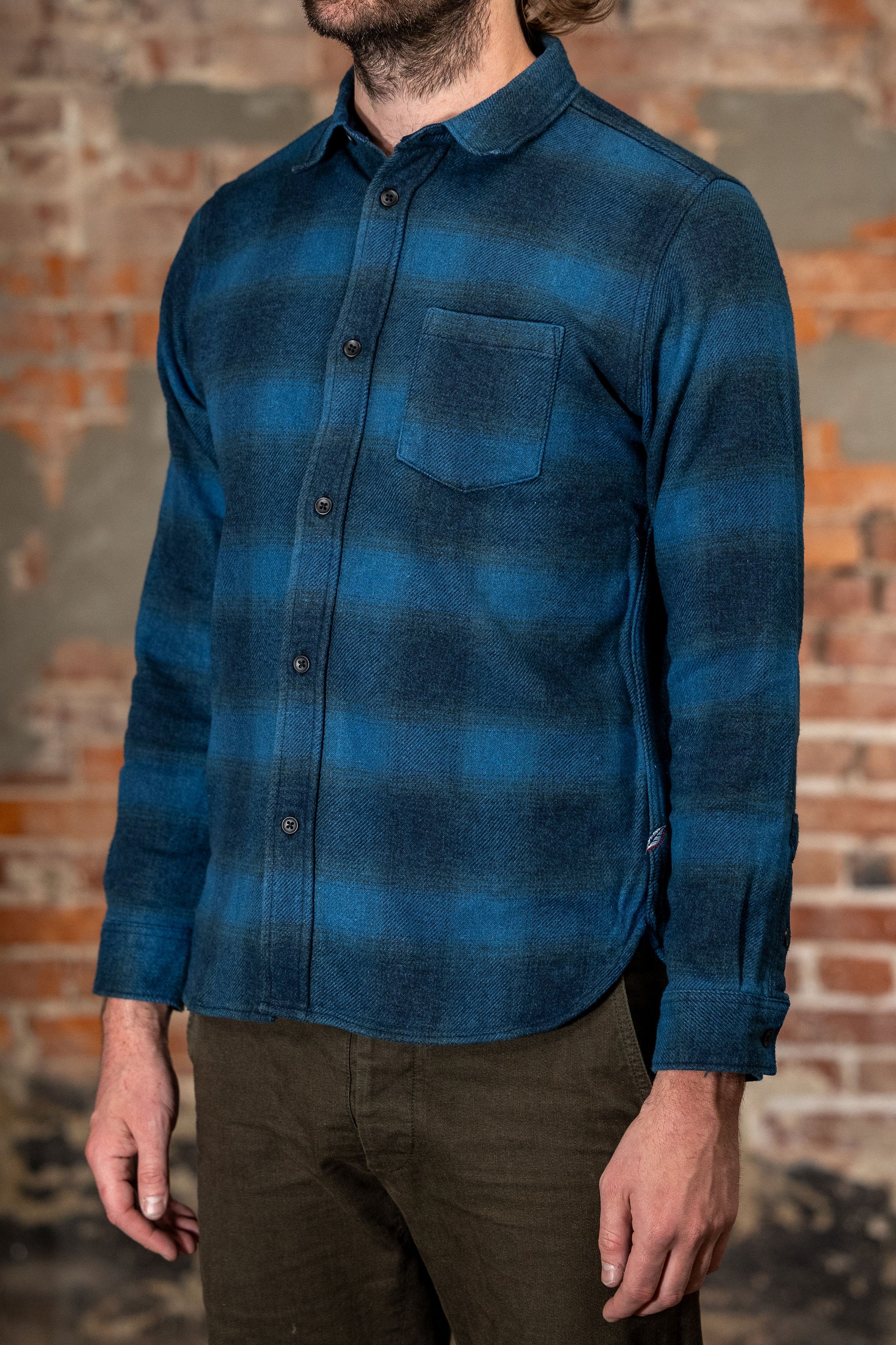 Pure Blue Japan 2235-BE Tweed Check  Shirt - Beige Indigo Overdye. on model side profile