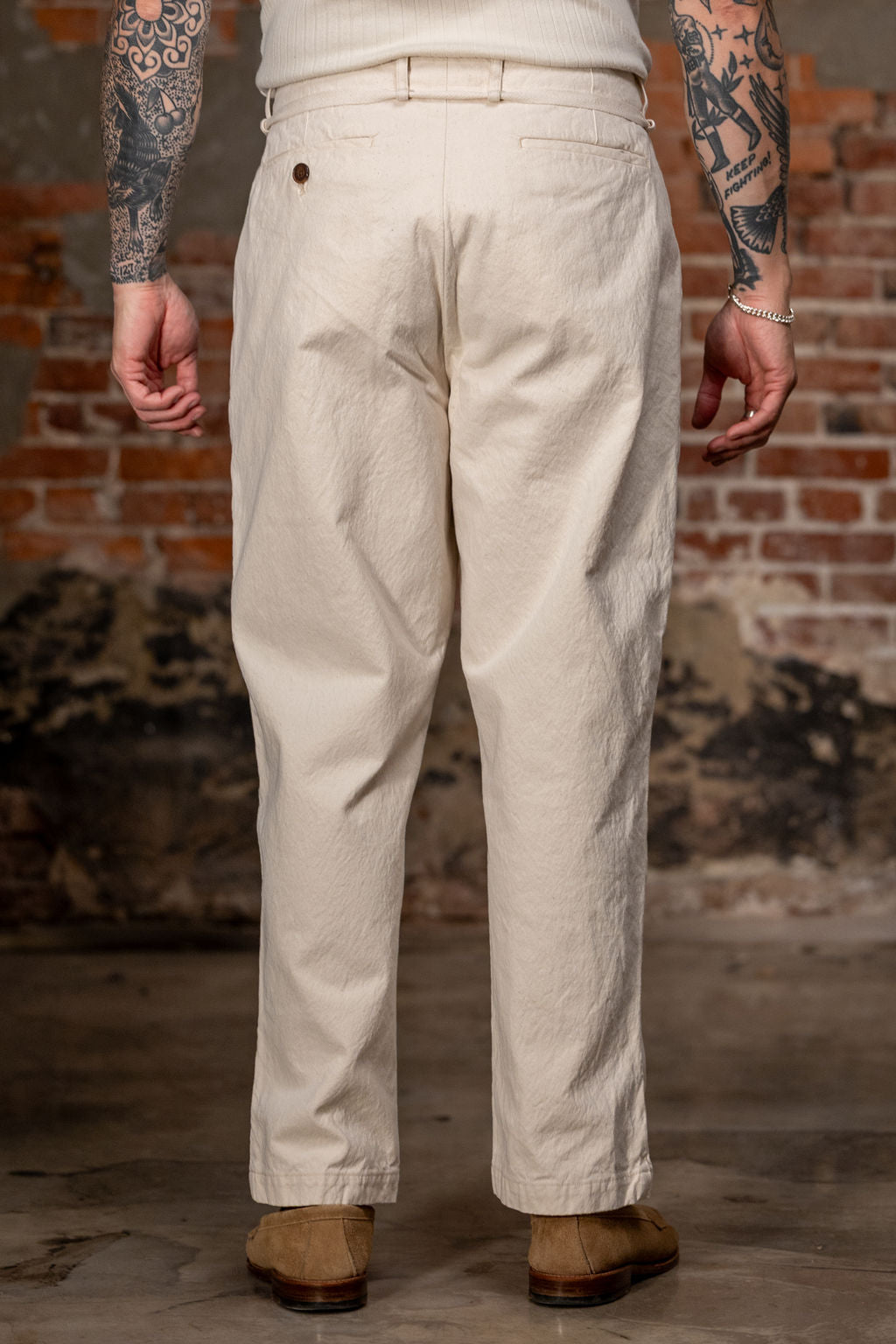 Seuvas Canvas Tapered 2-Tuck Pants (Regular) - Natural