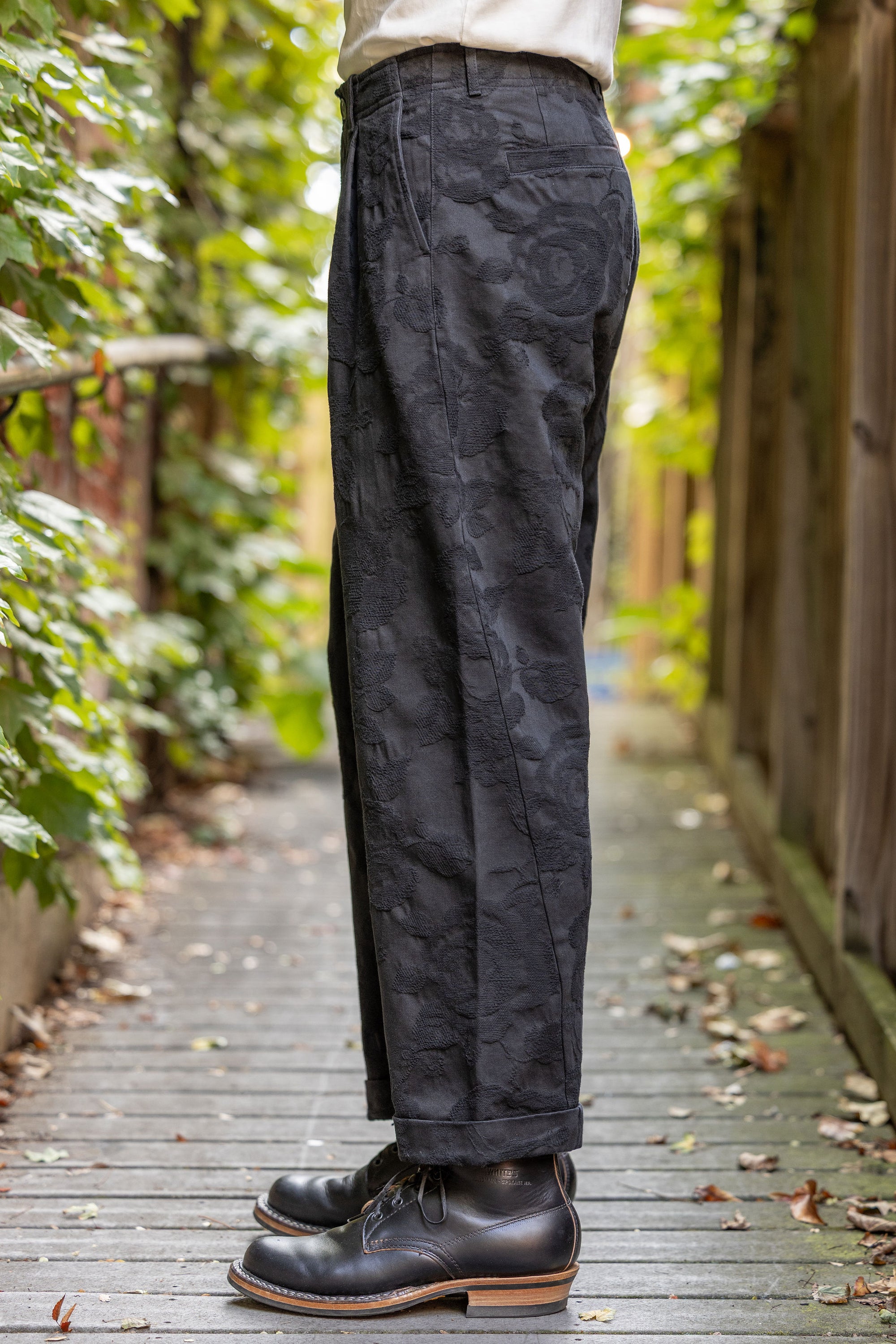 Hansen Garments Bobby Wide Pleated Trousers - Black Flowers