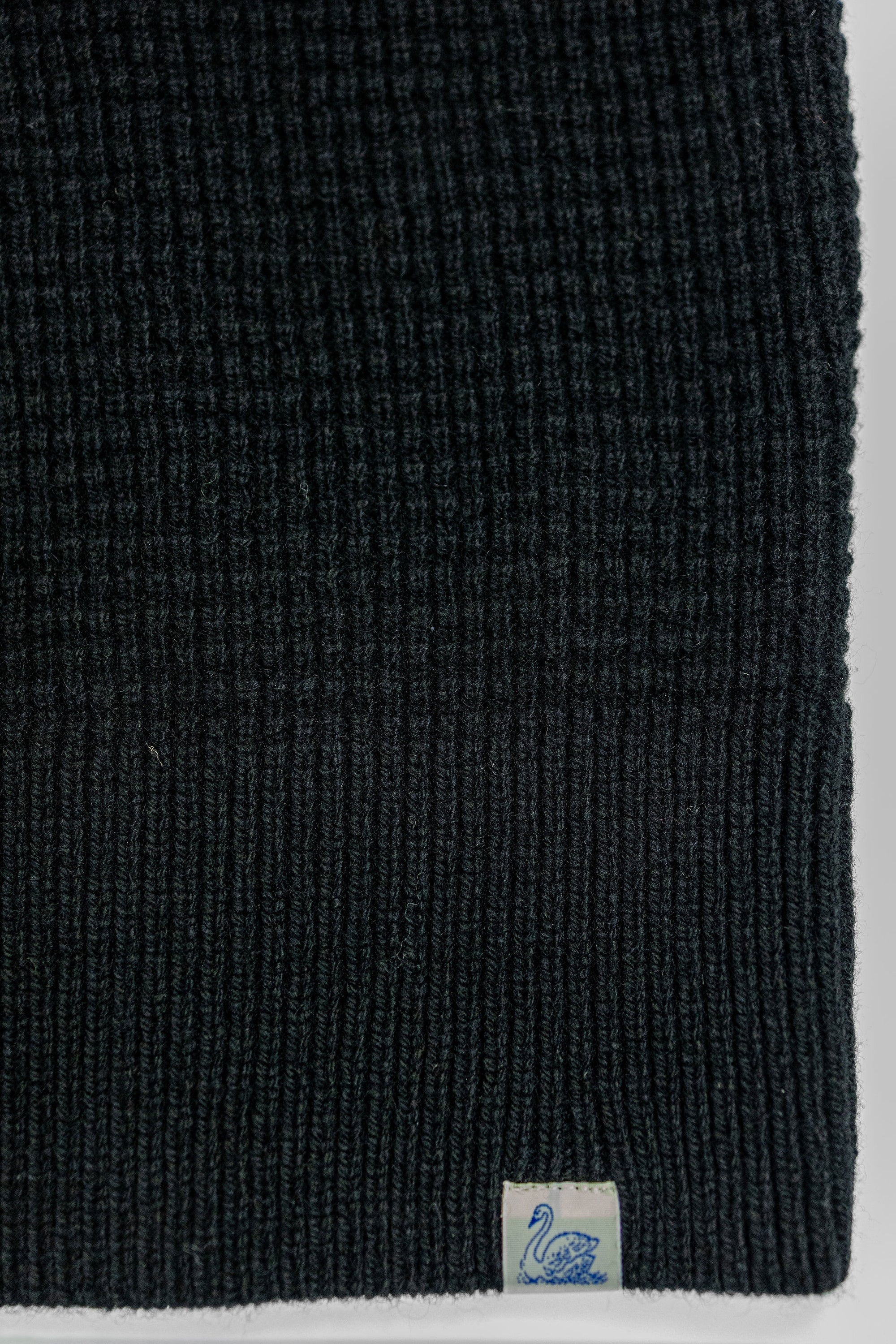 Merz b. Schwanen BLADE02 Merino Wool-Cashmere Waffle Structured Pullover - Deep Black