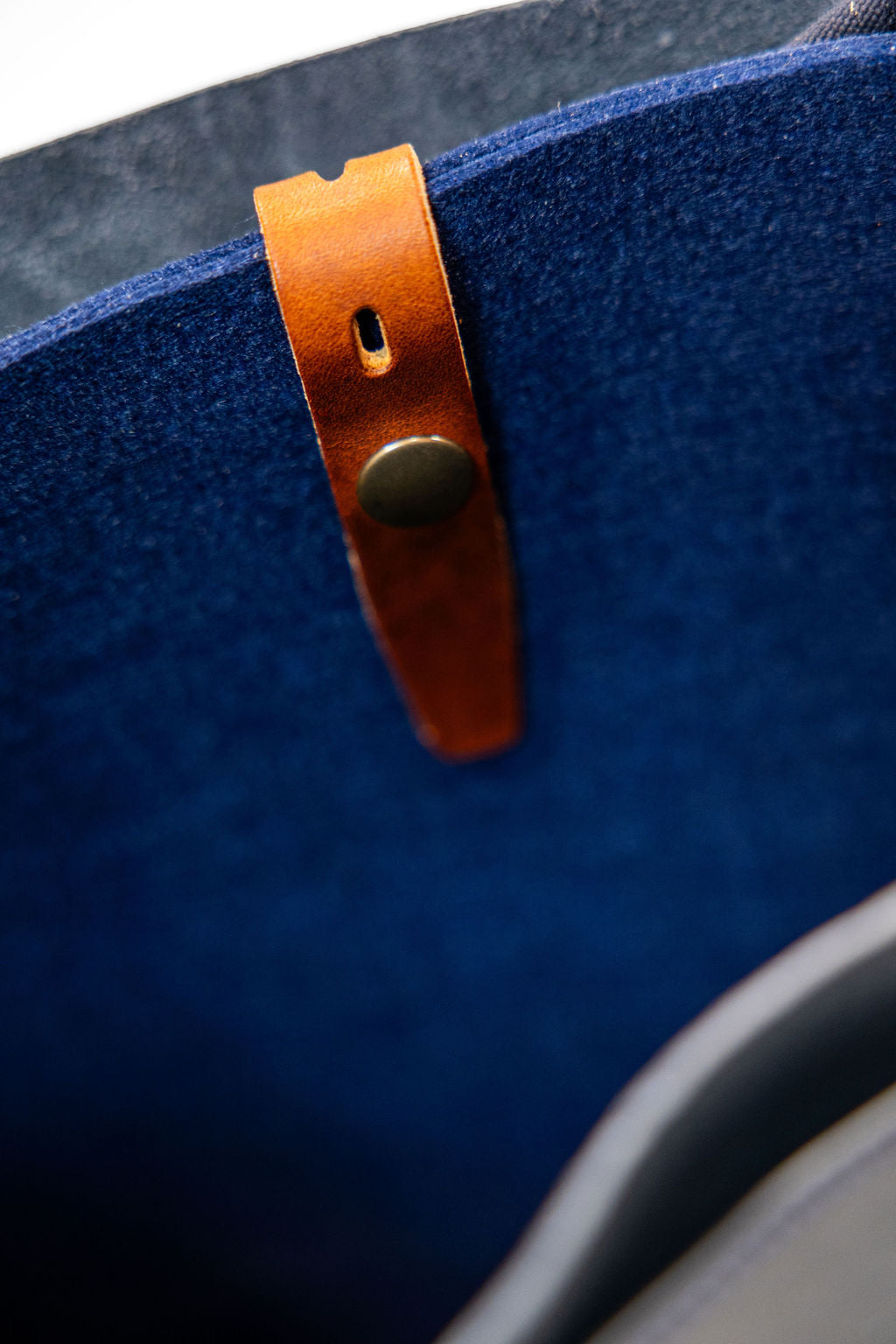 Bleu de Chauffe Postman Bag Eclair M - Navy Blue