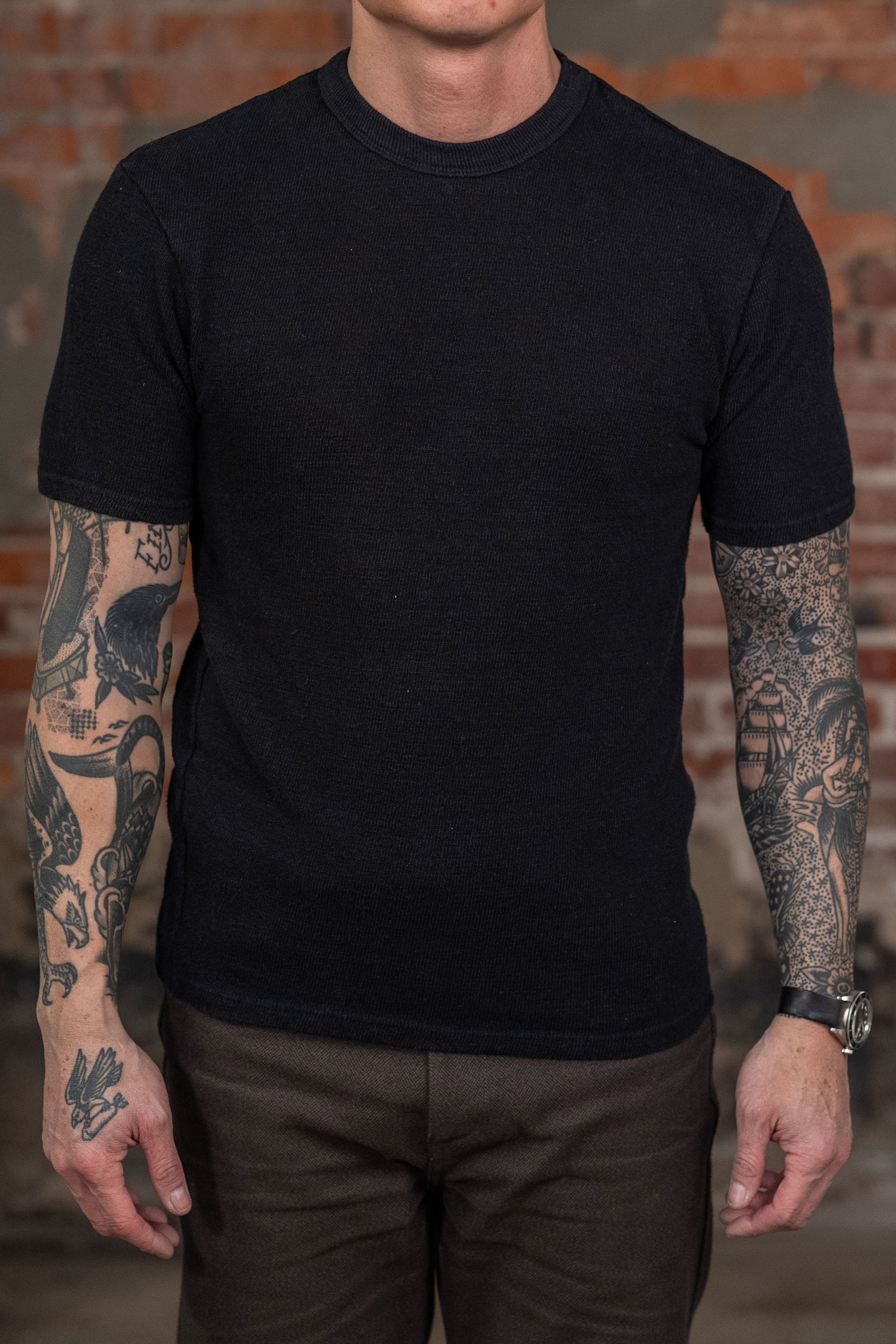 UES Linen Short Sleeve Tee - Black