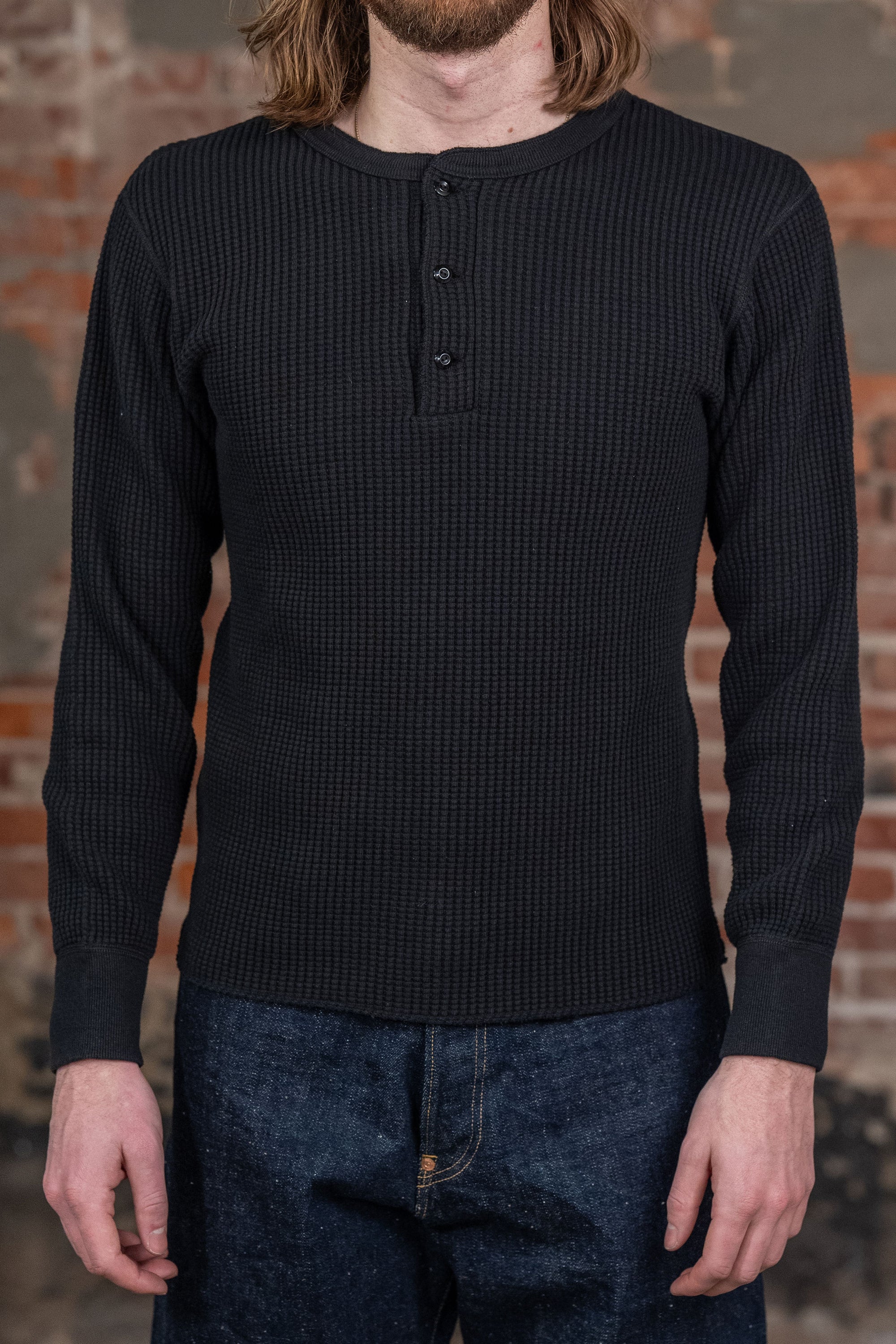 UES Big Waffle Henley - Black