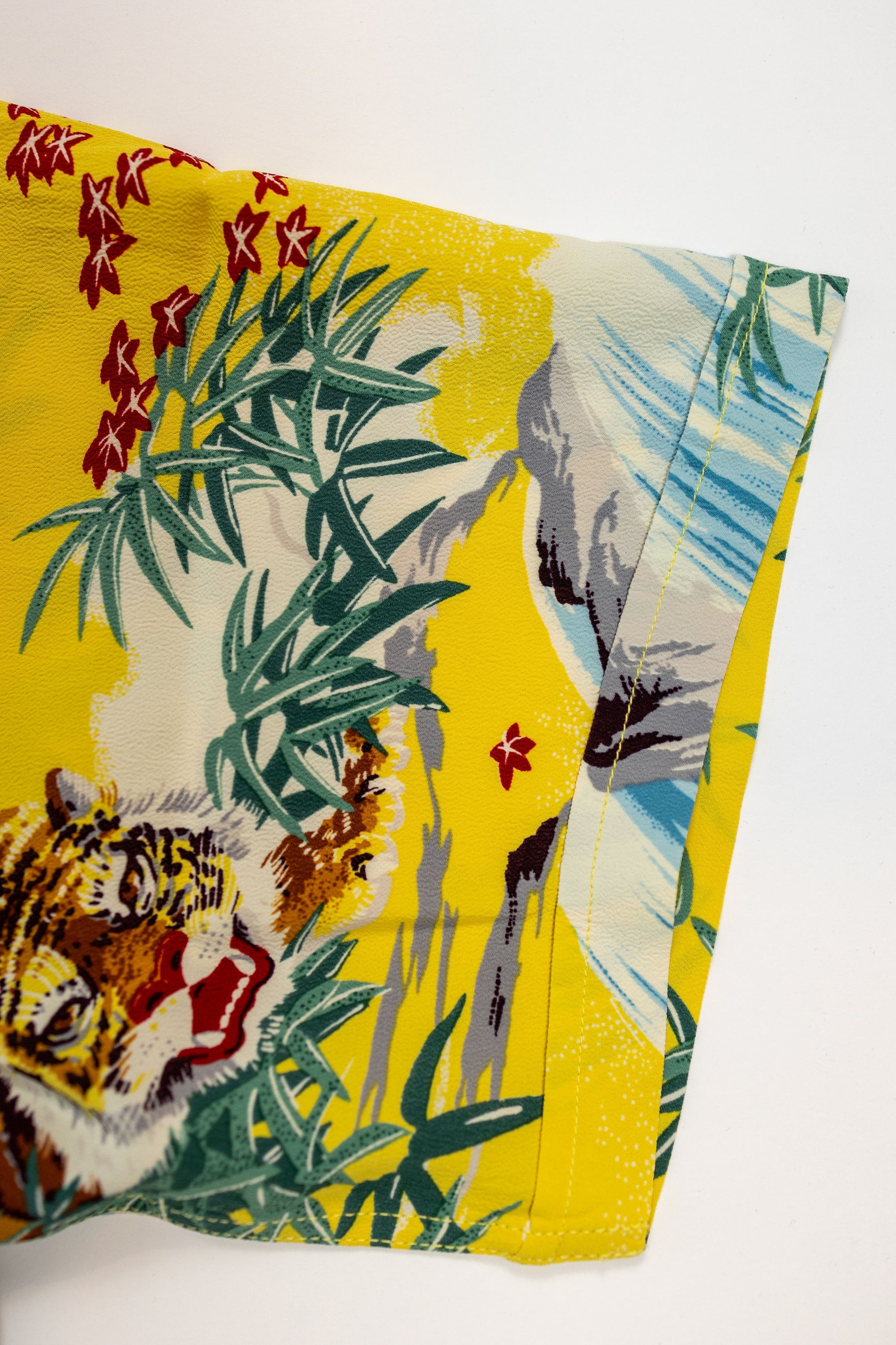 Sun Surf Special Edition "Sasa Tora" - Yellow