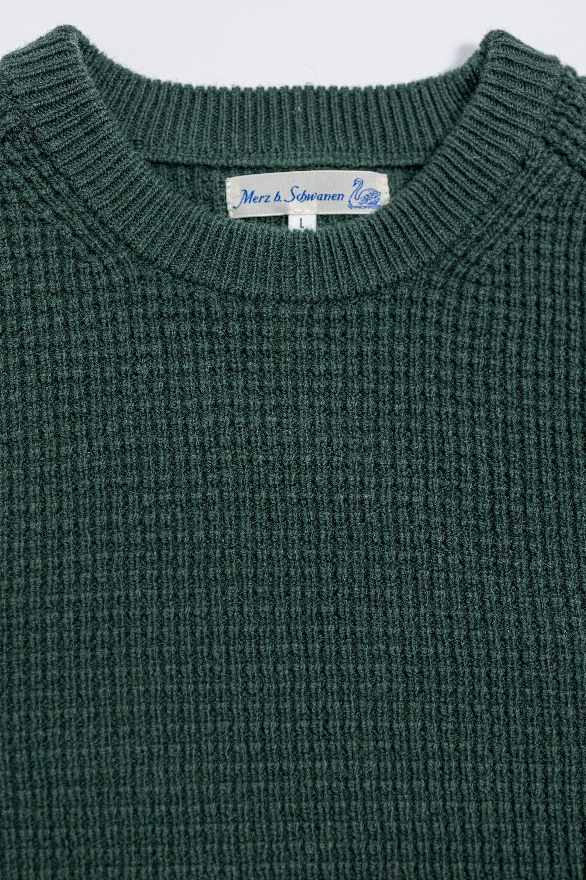 Merz b. Schwanen BLADE02 Merino Wool-Cashmere Waffle Structured Pullover - Bottle Green