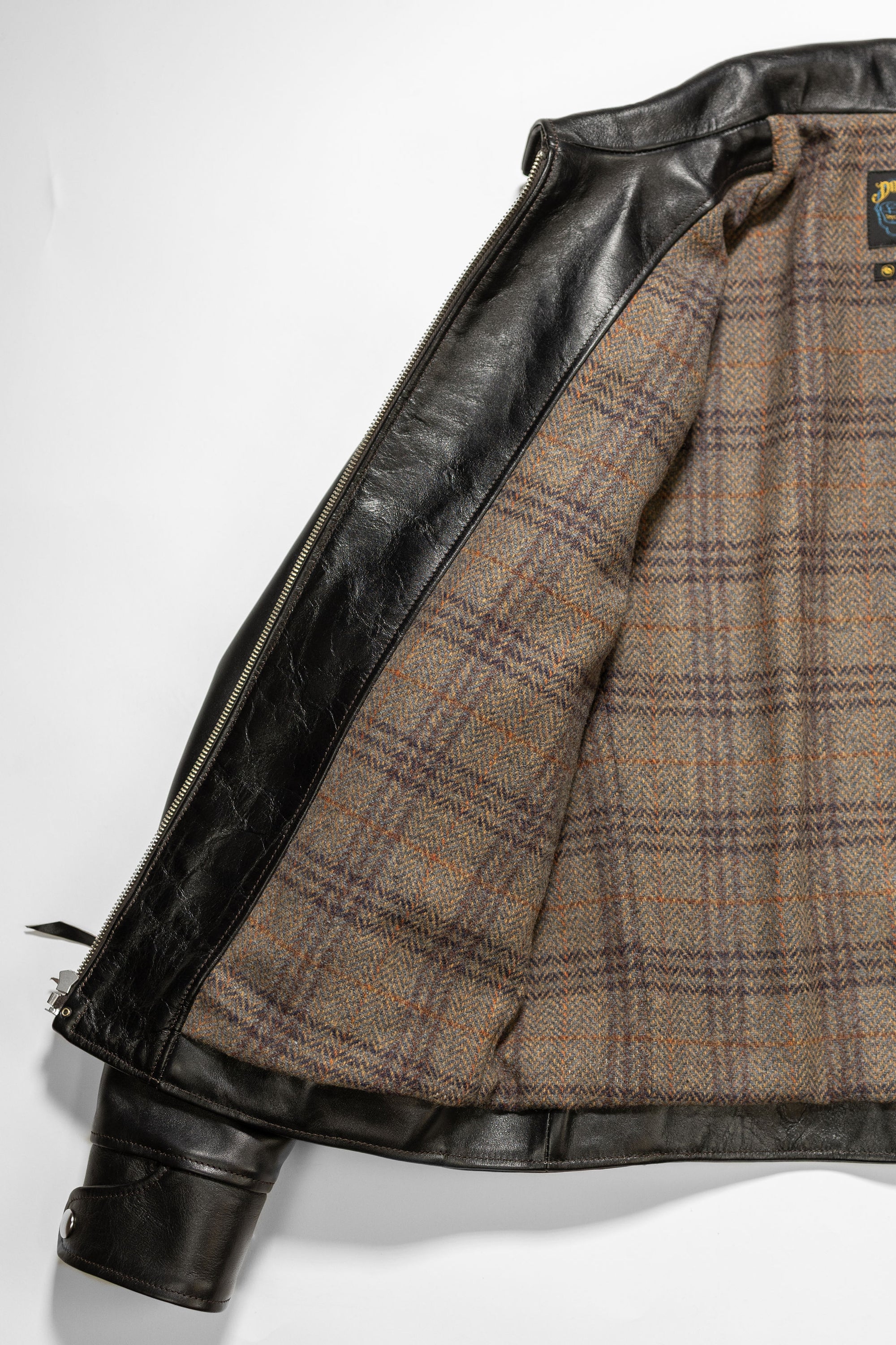 Double Helix Hugging The Curve - Black Teacore Horsehide