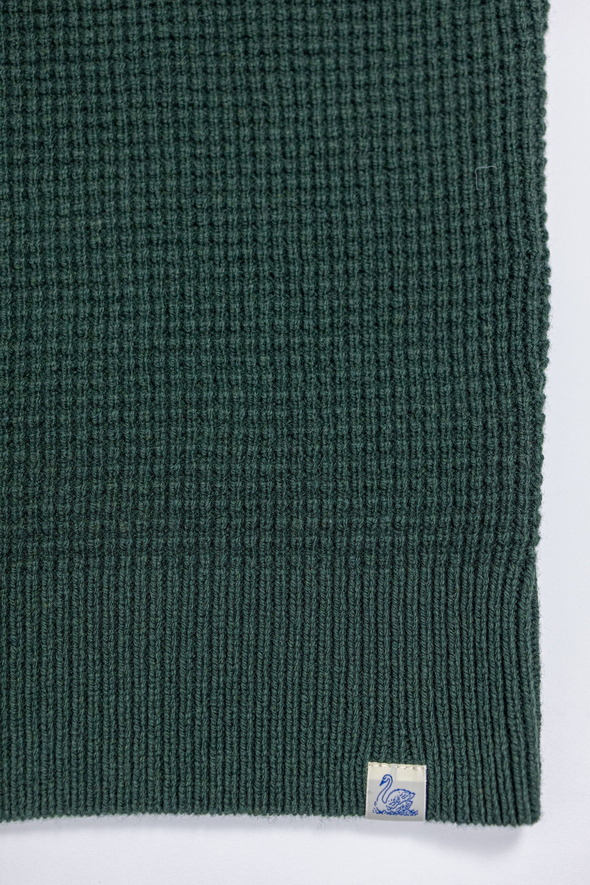 Merz b. Schwanen BLADE02 Merino Wool-Cashmere Waffle Structured Pullover - Bottle Green