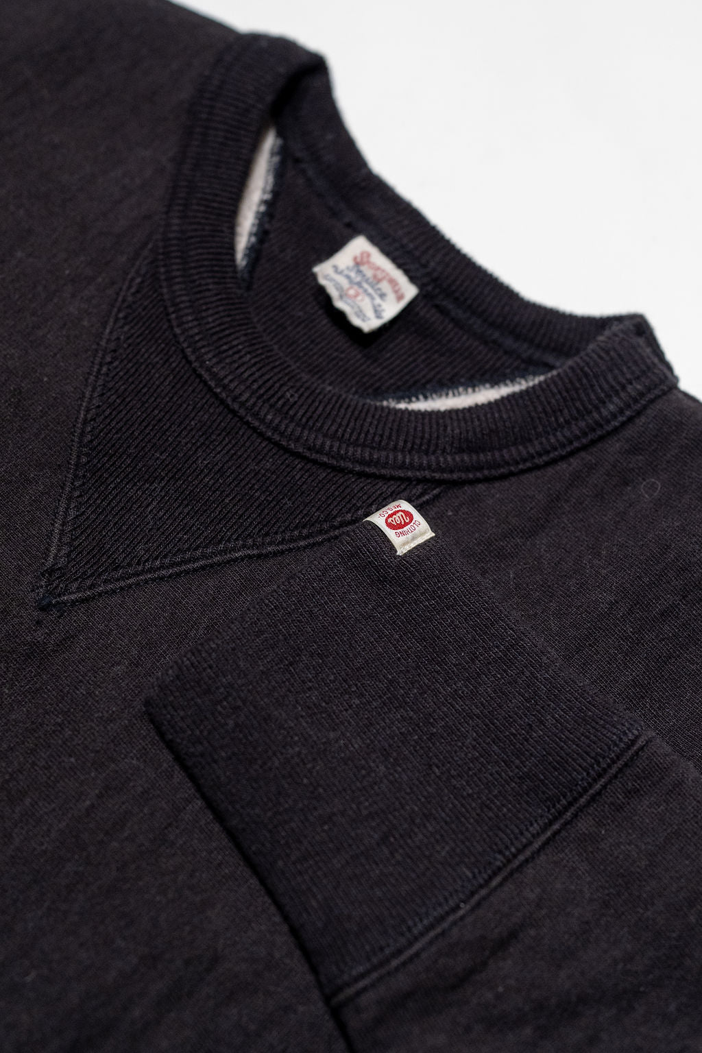 UES New Purcara Sweatshirt - Black
