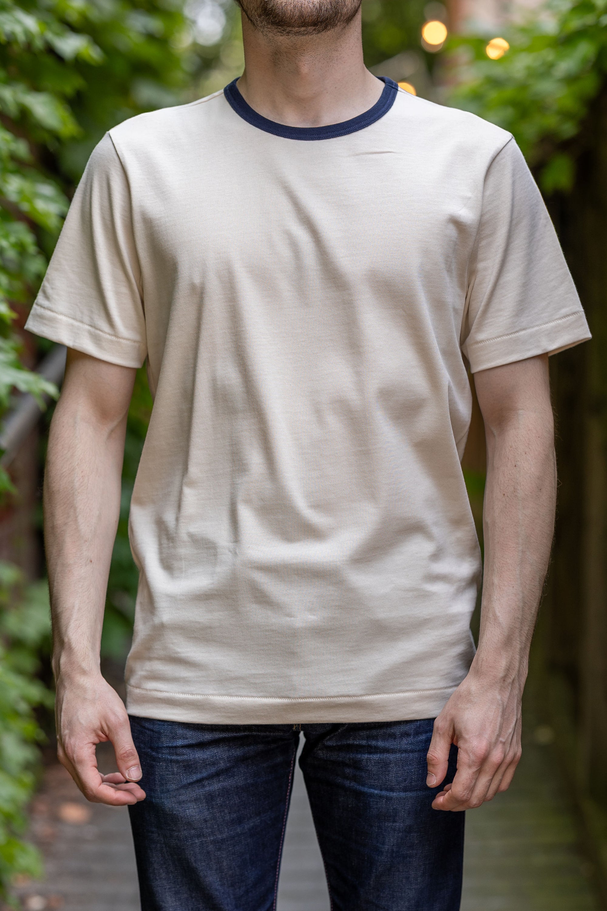 Merz b. Schwanen 2M15B Classic Crew Neck T-Shirt - Nature/Ink Blue