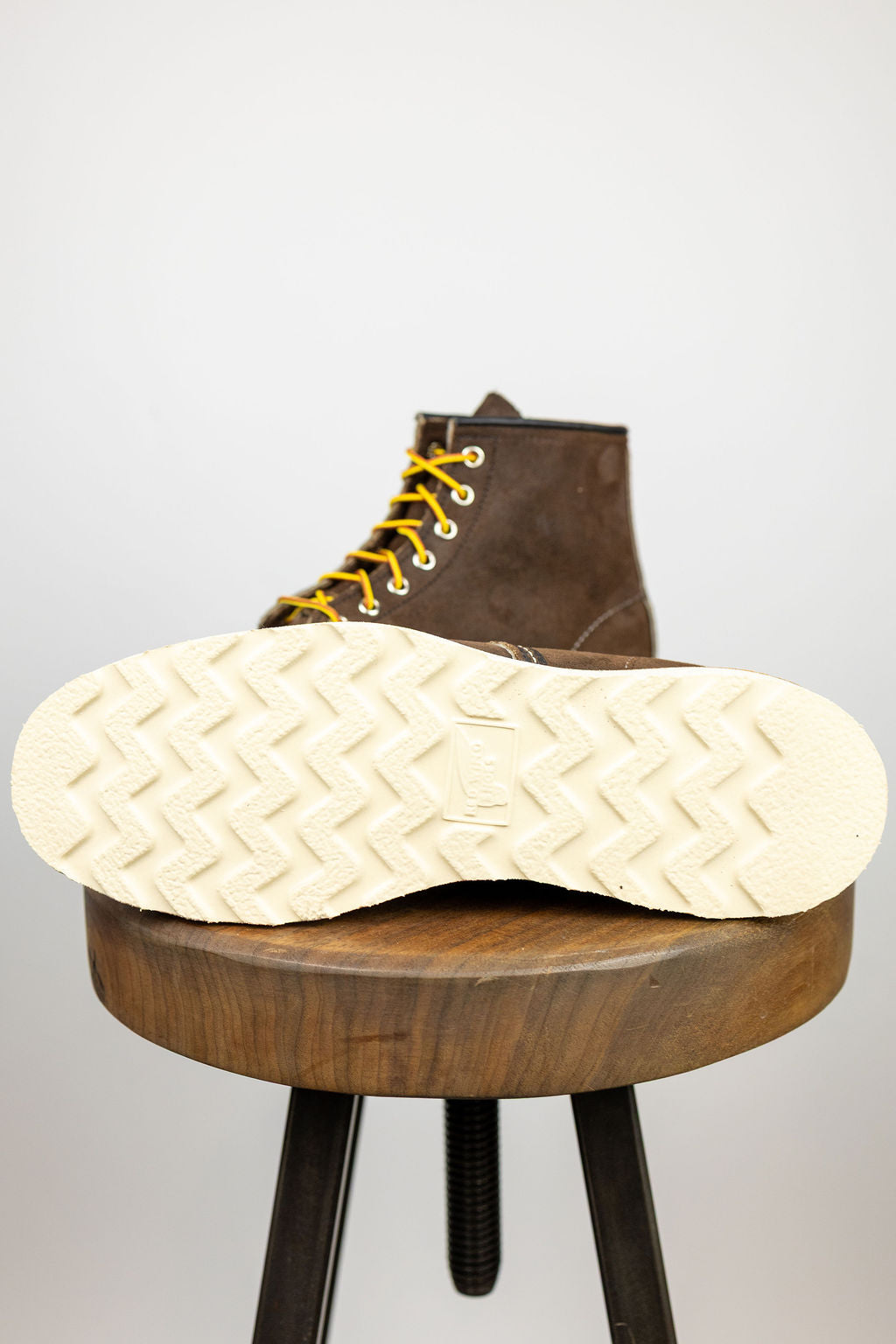 Red Wing Heritage Classic Moc 8836 - Chocolate Muleskinner Leather
