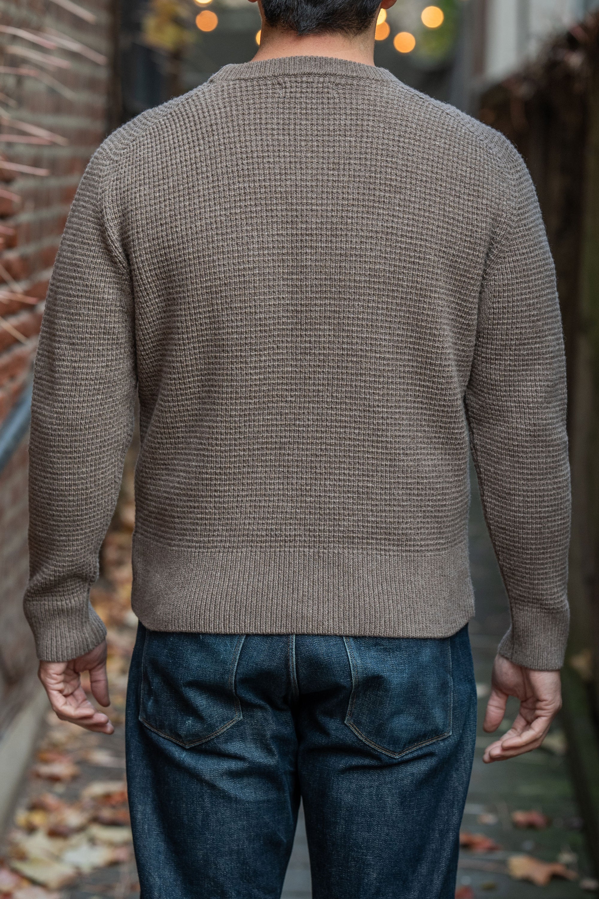 Merz b. Schwanen BLADE02 Merino Wool-Cashmere Waffle Structured Pullover - Grain