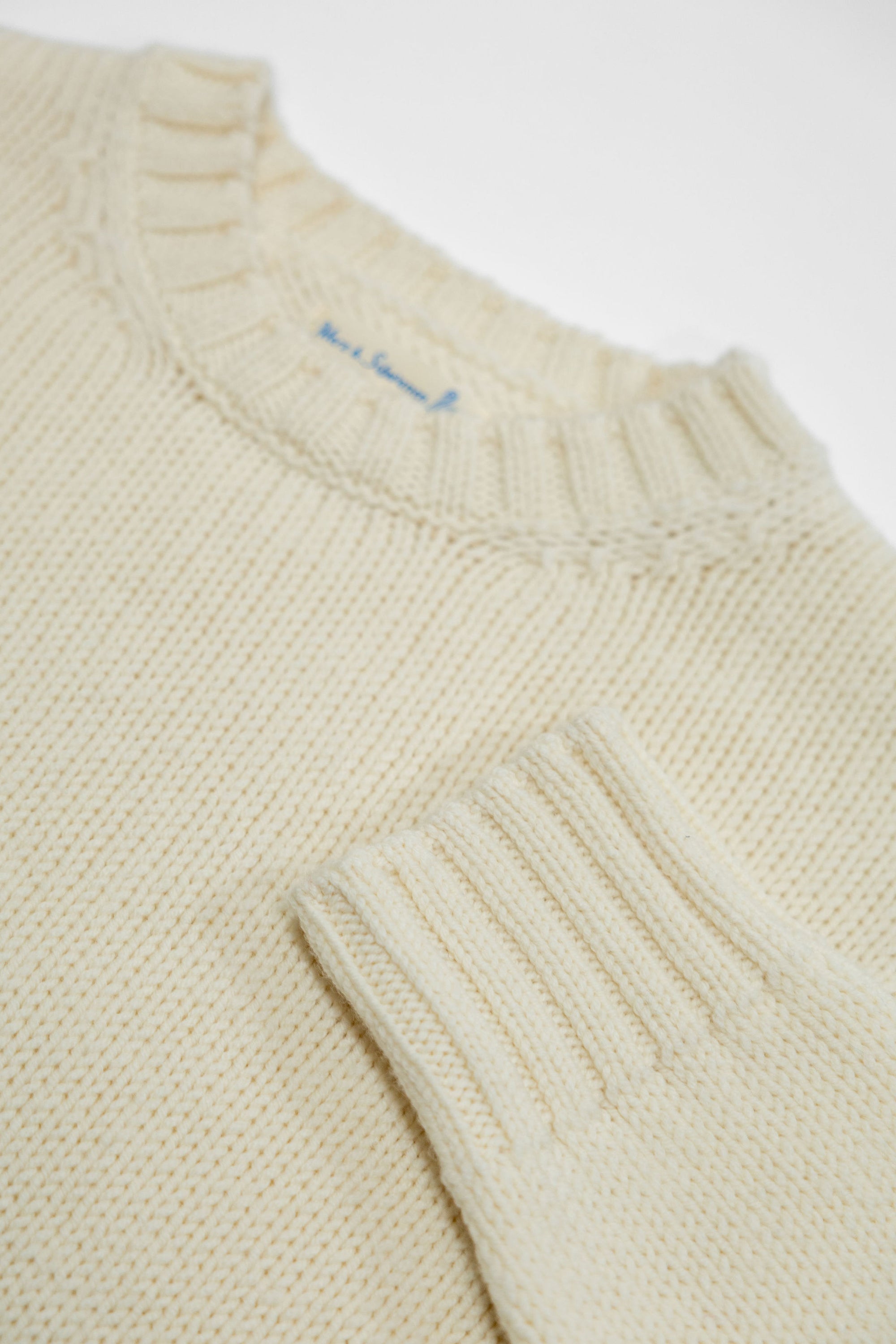 Merz b. Schwanen CREWKNIT01CTM Chunky Cropped Merino Wool Sweater - Nature