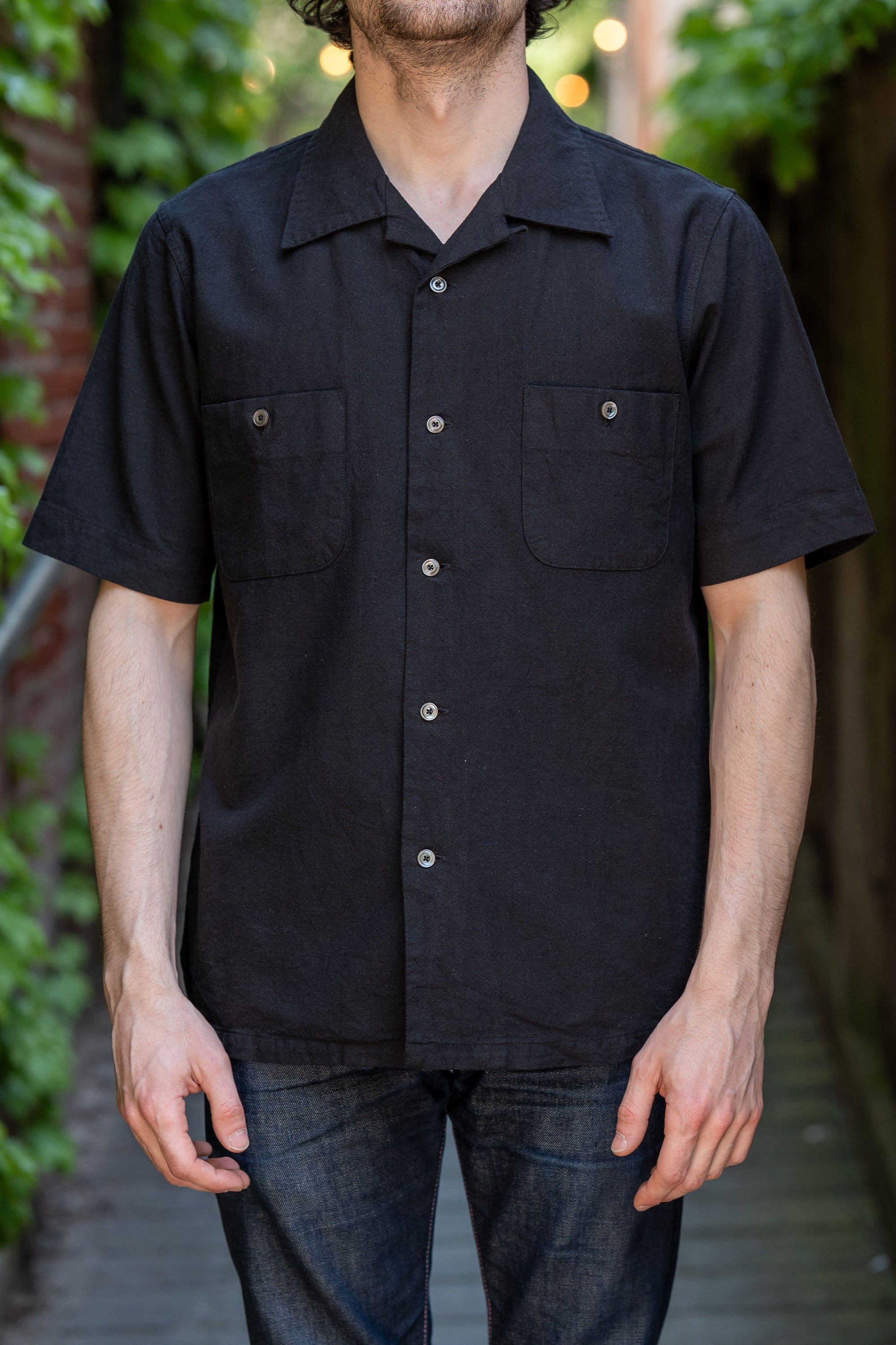 Seuvas Open Necked Short Sleeve - Black