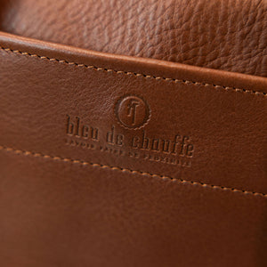 Bleu de Chauffe Folder Business Bag - Amber Brown. detail shot of label