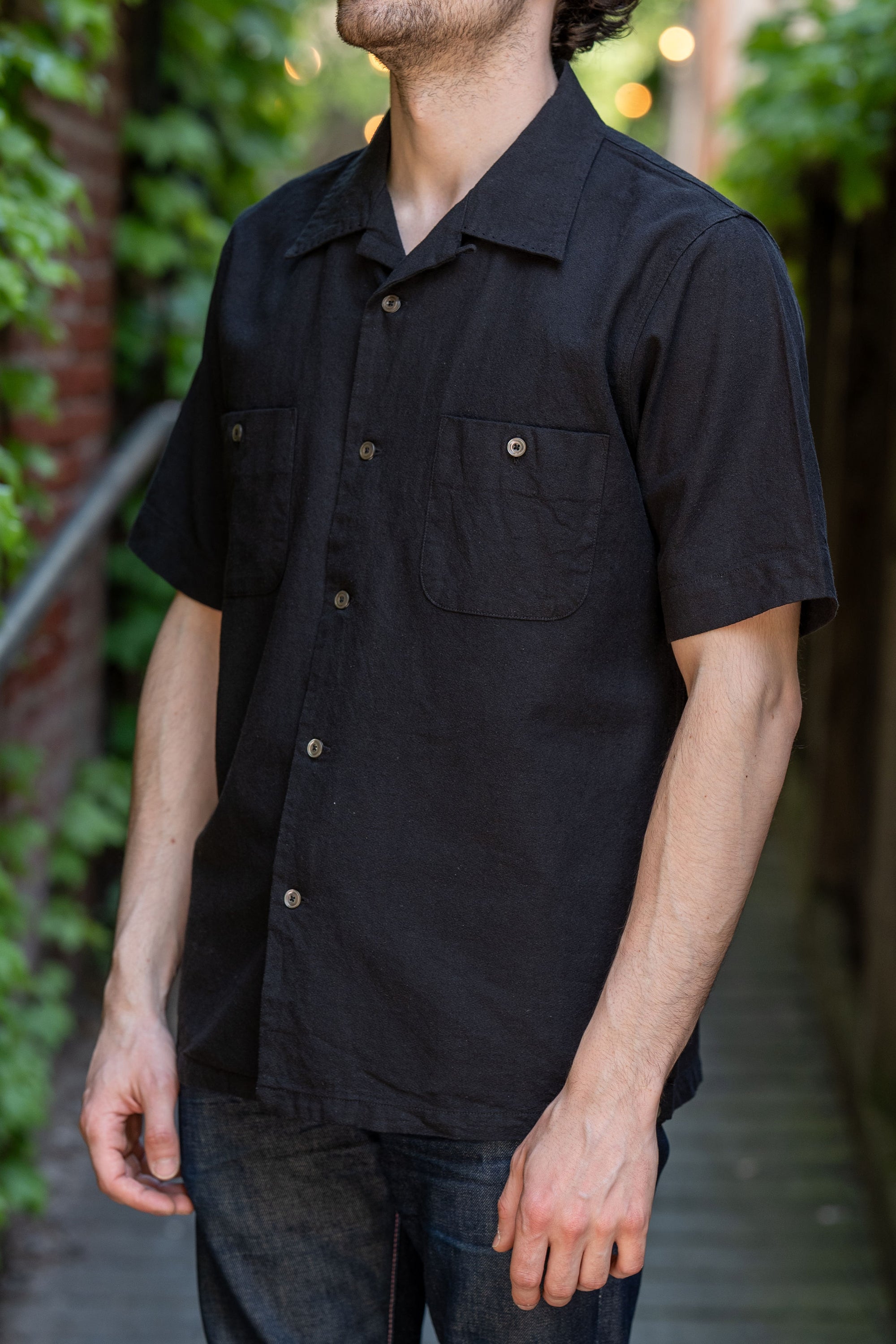 Seuvas Open Necked Short Sleeve - Black