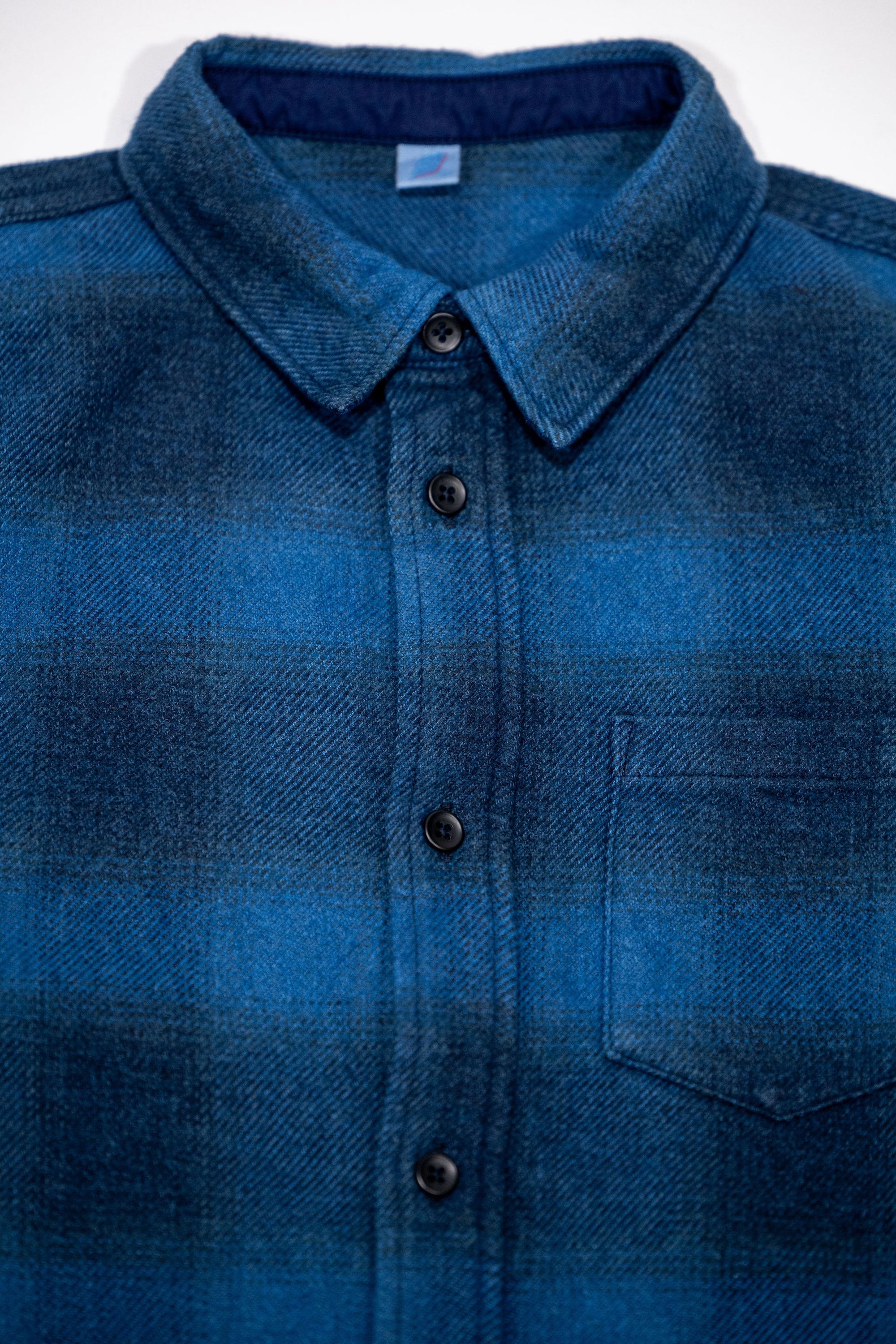 Pure Blue Japan 2235-BE Tweed Check  Shirt - Beige Indigo Overdye. close up of front buttons