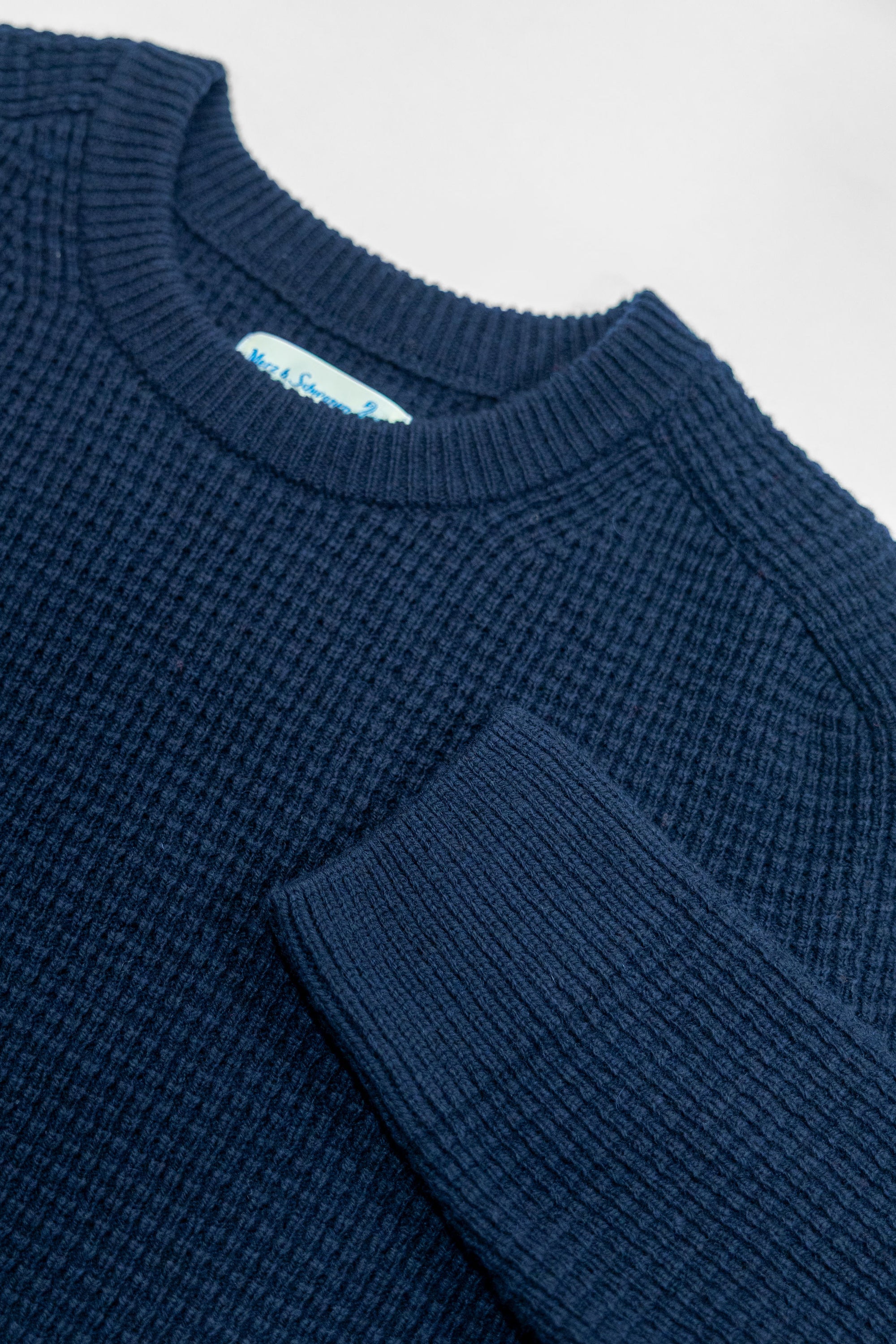 Merz b. Schwanen BLADE02 Merino Wool-Cashmere Waffle Structured Pullover - Dark Navy