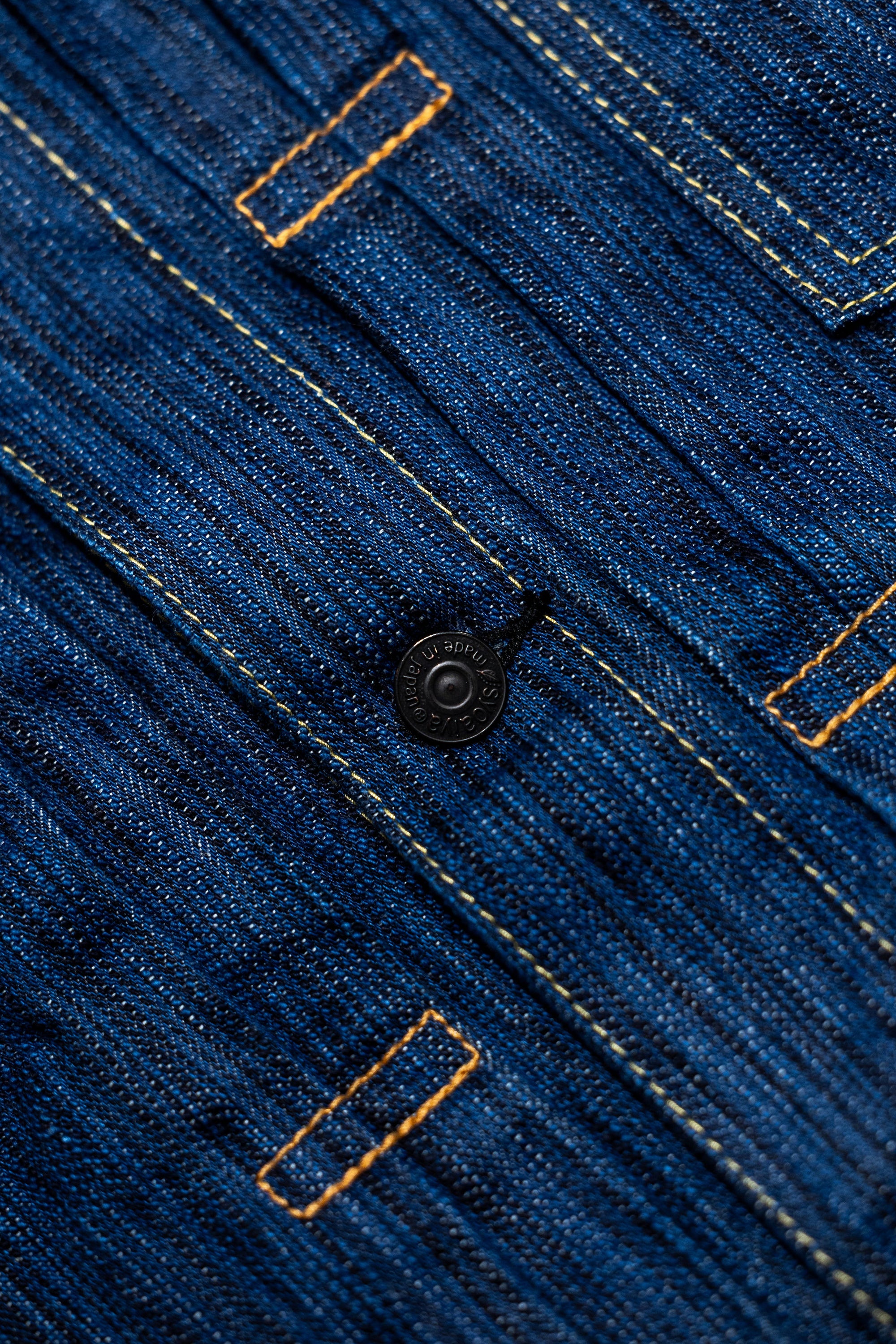 Pure Blue Japan 6225-L Waterfall Denim Type 2 Jacket - Light Indigo. close up of button detail