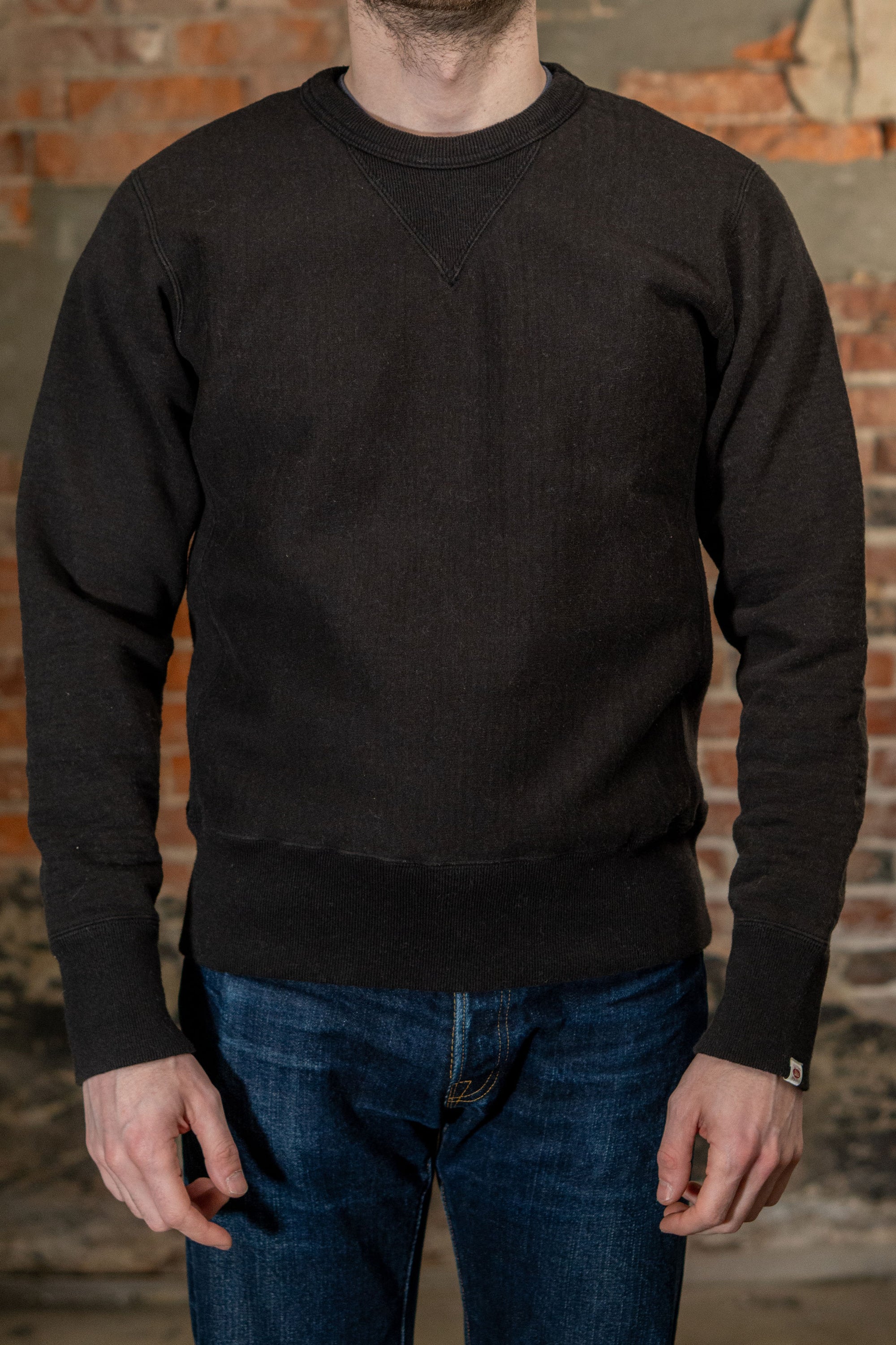 UES New Purcara Sweatshirt - Black