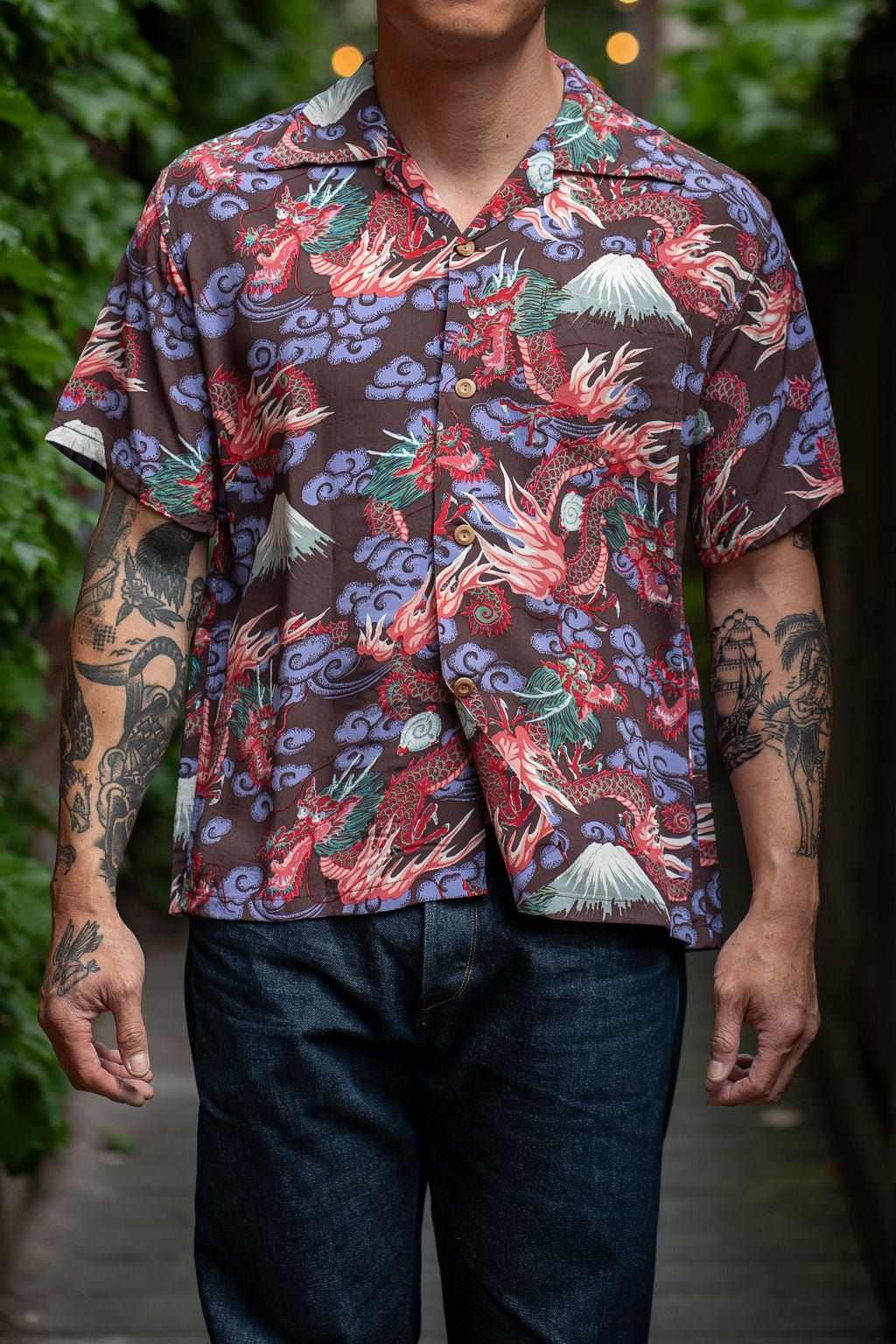 Sun Surf Rayon Hawaiian Shirt "Team of Dragons" - Black